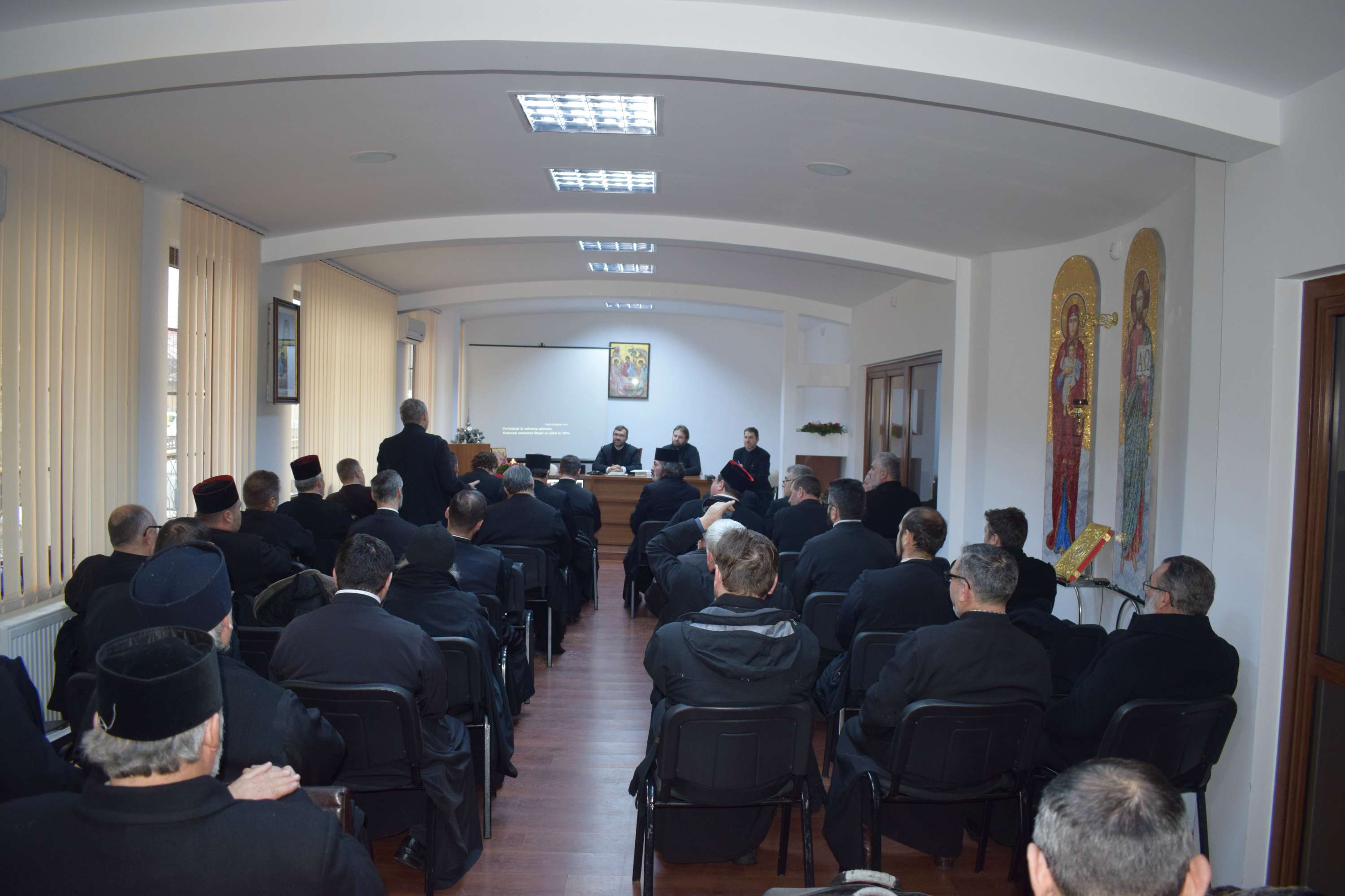 Consfătuirea lunară și colindători la Protopopiatul II Iași