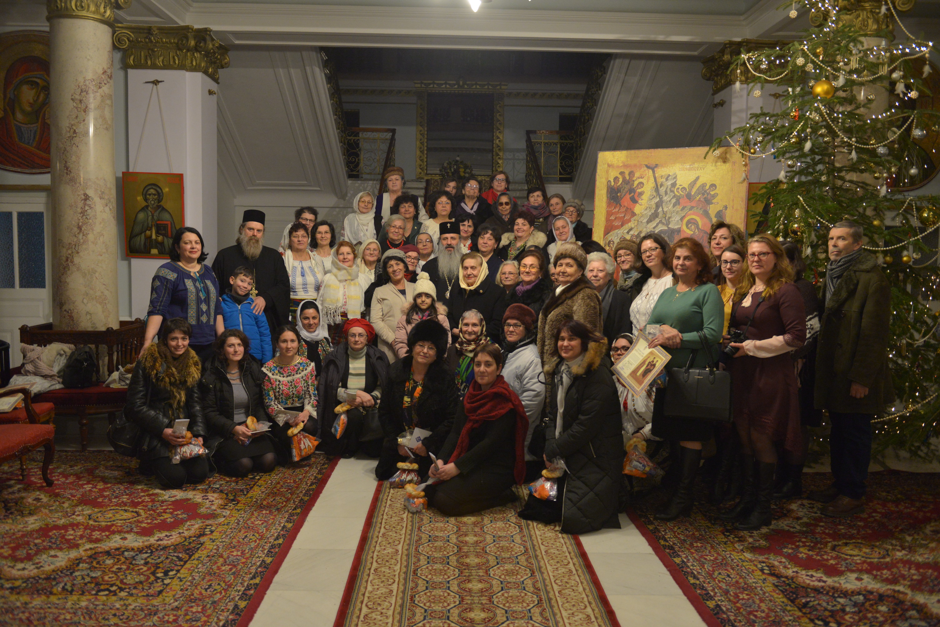 (Video) „Sărbătorim Crăciunul împreună” - Societatea Ortodoxă a Femeilor Române