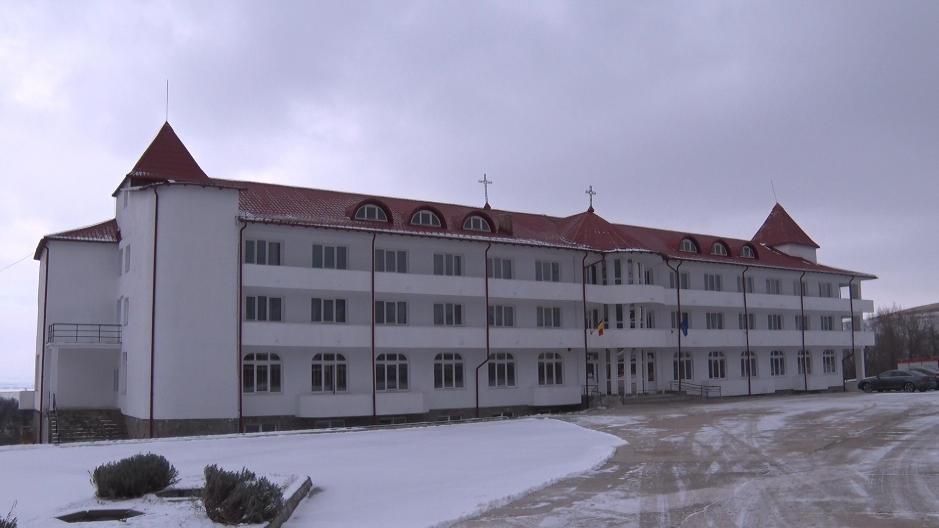 (Video) Inaugurarea oficială a Centrului rezidenţial pentru vârstnici „Cuvioasa Nazaria” Văratec