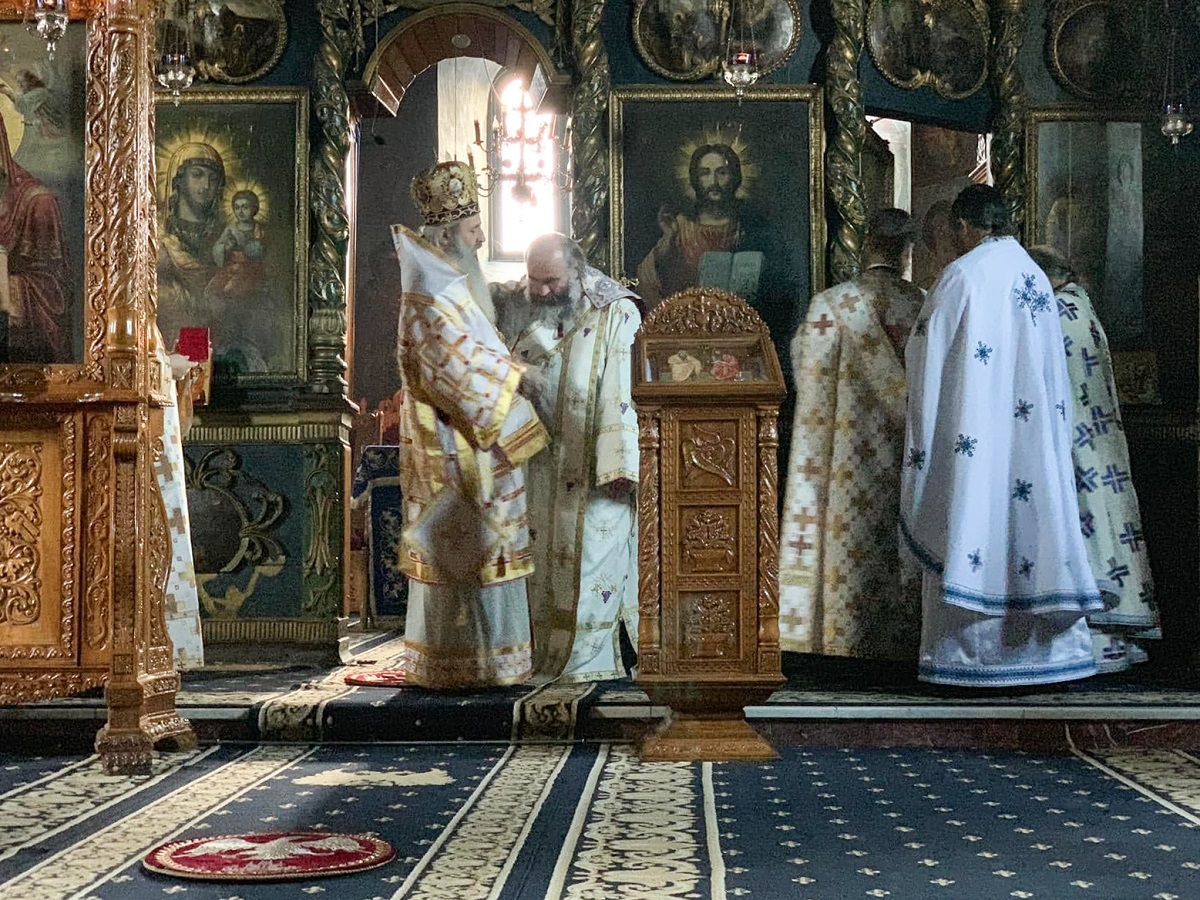 Un nou arhimandrit în Arhiepiscopia Iaşilor