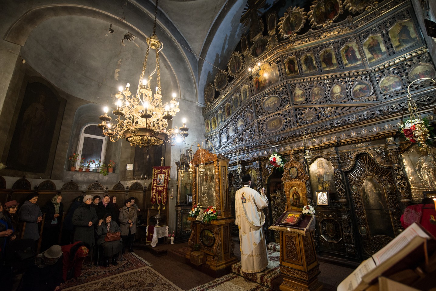 Sfânta Mare Muceniţă Ecaterina a unit în rugăciune preoţi şi credincioşi la Parohia Lozonschi