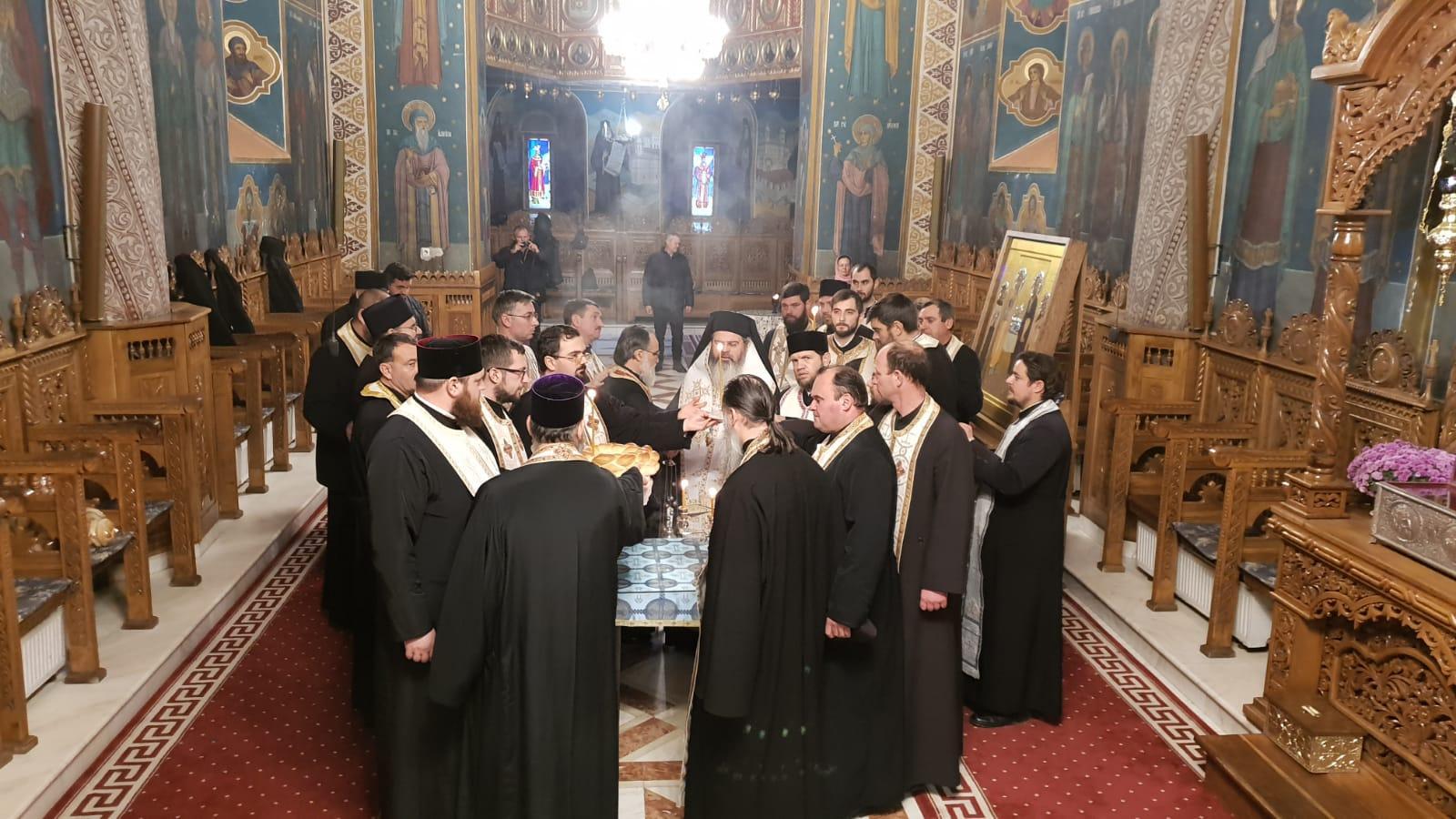 PS Ignatie: „Cea mai autentică formă de recunoștință pentru cei care au făcut lucruri atât de minunate și cu un impact atât de amplu, este rugăciunea!”