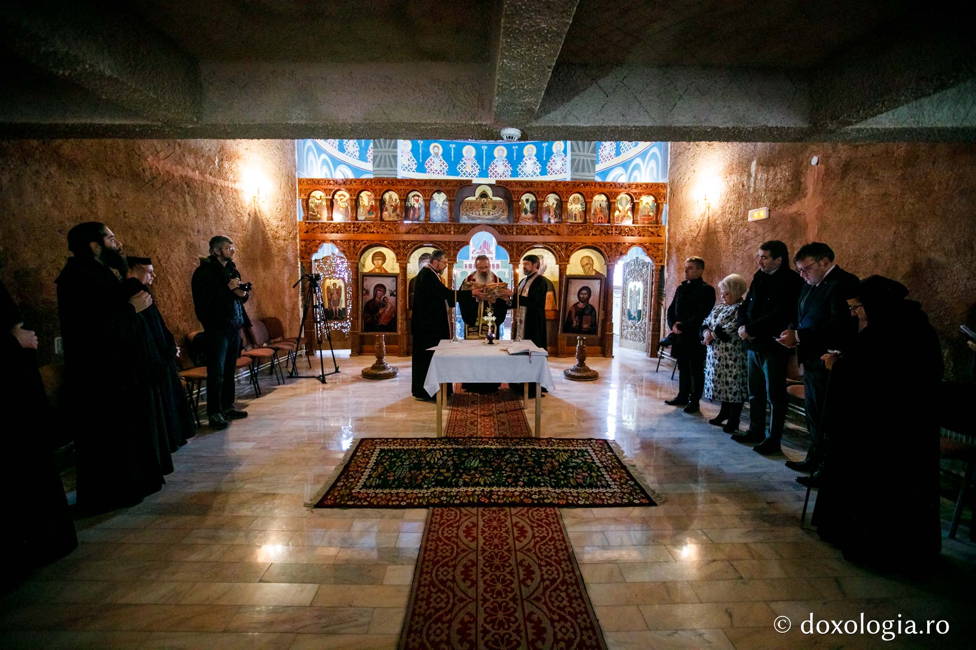 Foto: Pr. Silviu Cluci Slujbă de binecuvântare la inaugurarea oficială a Centrului rezidenţial pentru vârstnici „Cuvioasa Nazaria” - Văratec