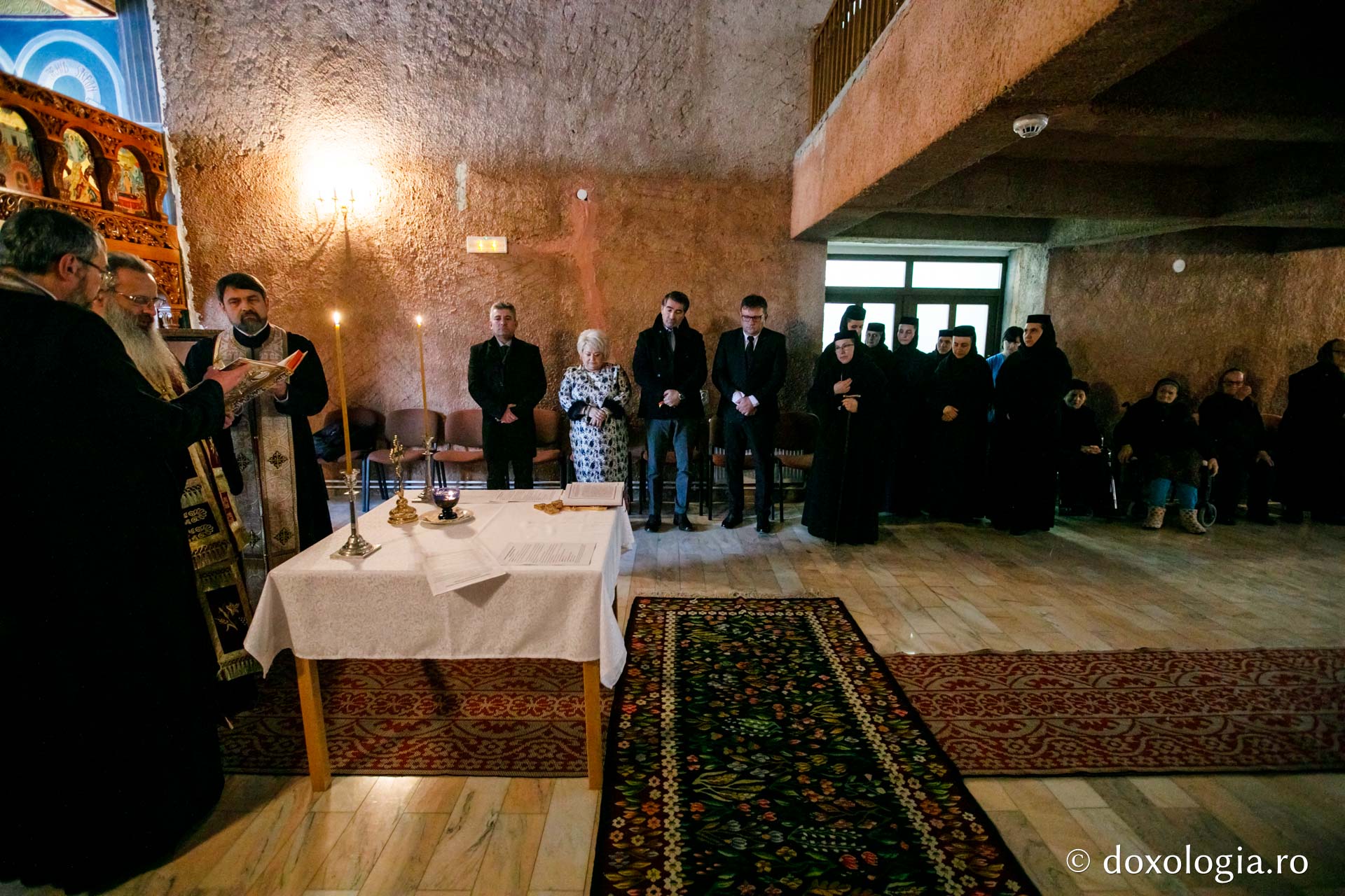 Foto: Pr. Silviu Cluci Slujbă de binecuvântare la inaugurarea oficială a Centrului rezidenţial pentru vârstnici „Cuvioasa Nazaria” - Văratec