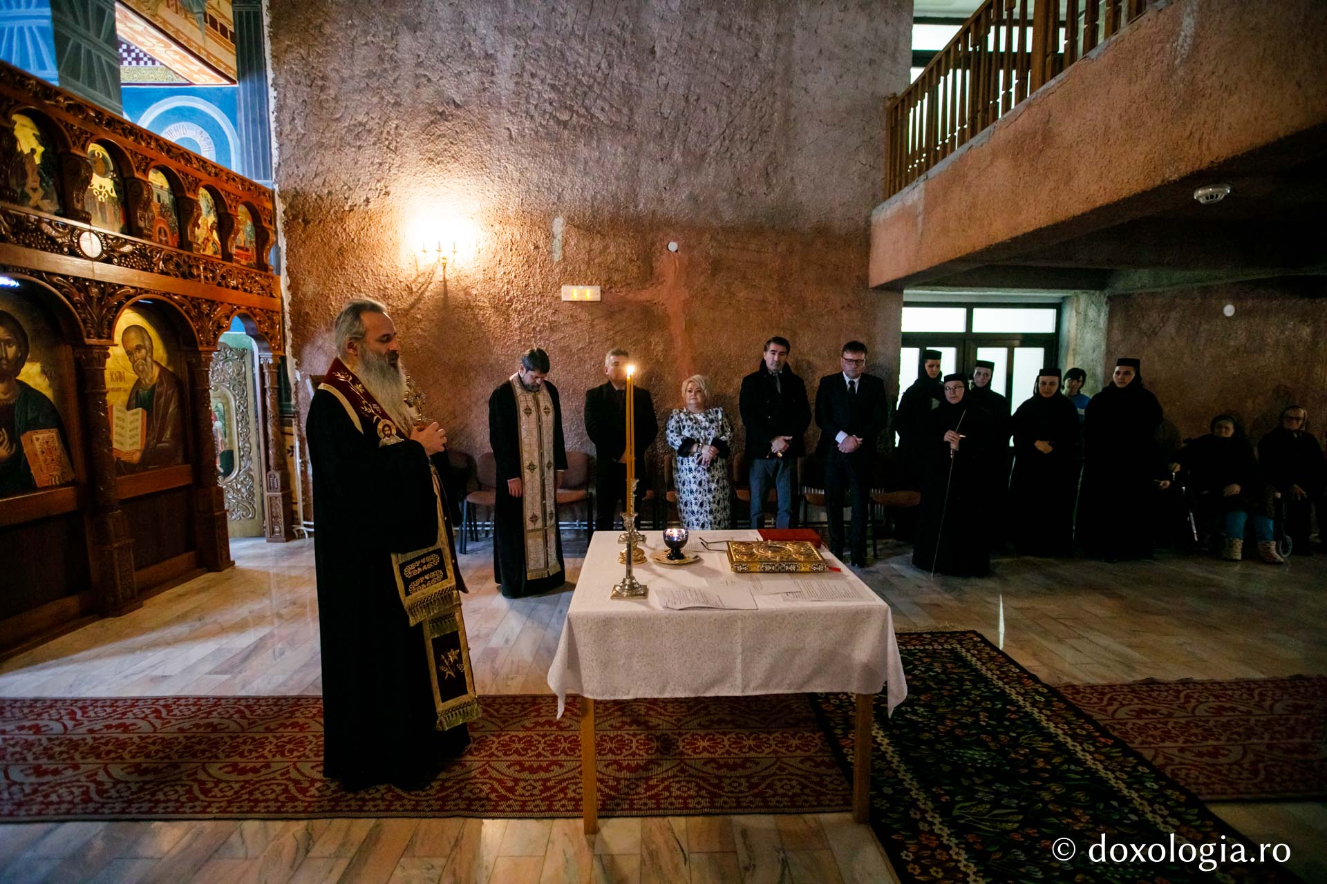Foto: Pr. Silviu Cluci Slujbă de binecuvântare la inaugurarea oficială a Centrului rezidenţial pentru vârstnici „Cuvioasa Nazaria” - Văratec