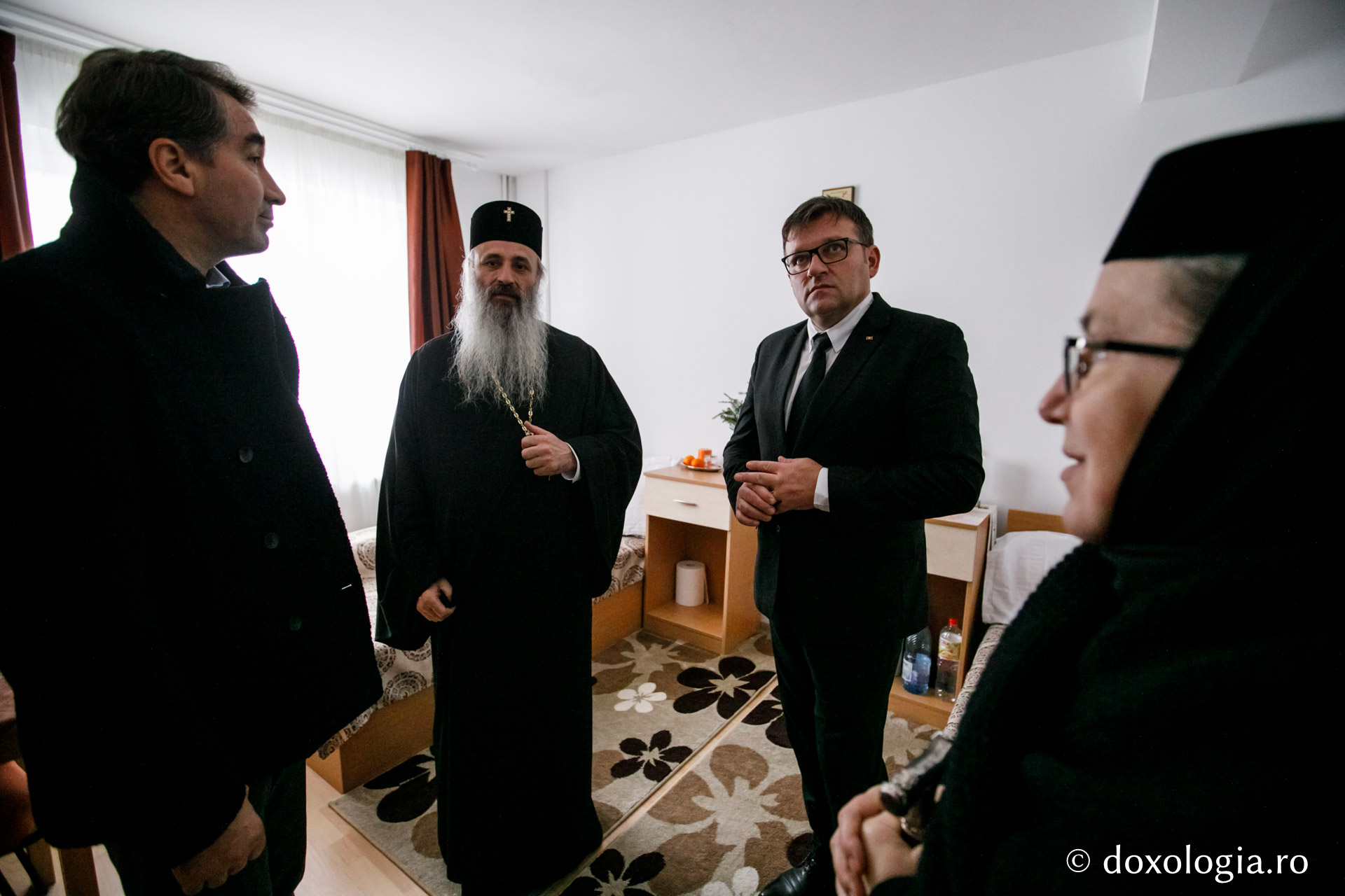 Foto: Pr. Silviu Cluci Slujbă de binecuvântare la inaugurarea oficială a Centrului rezidenţial pentru vârstnici „Cuvioasa Nazaria” - Văratec