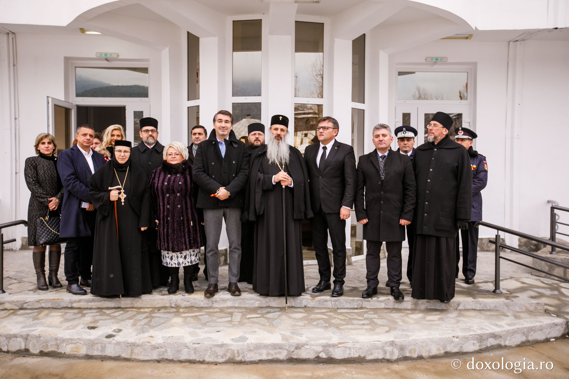 Foto: Pr. Silviu Cluci Slujbă de binecuvântare la inaugurarea oficială a Centrului rezidenţial pentru vârstnici „Cuvioasa Nazaria” - Văratec