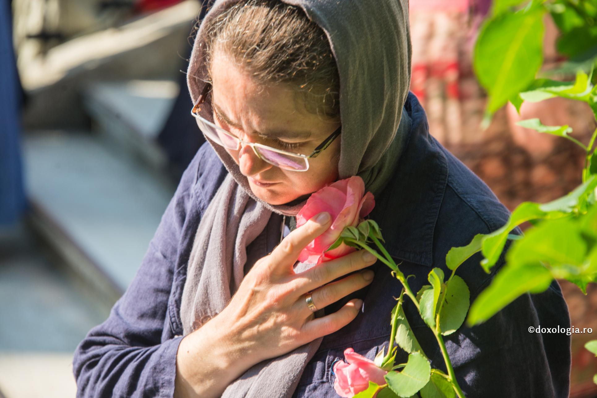 De unde atâta iubire?