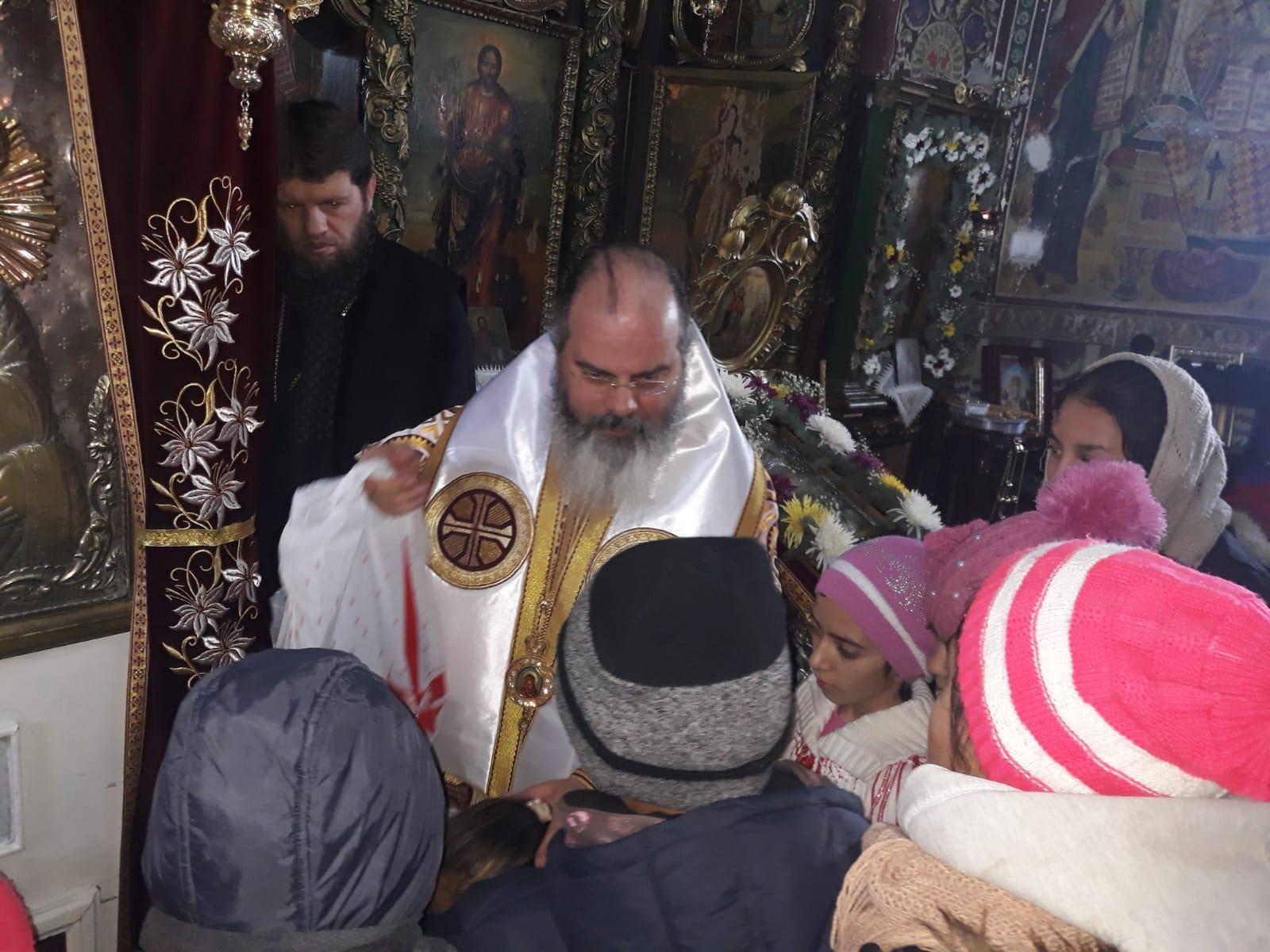 PS Ignatie: „Trebuie să le vorbiți copiilor despre cine a fost Sfântul Nicolae, ce a făcut el! Altfel, în mintea copilului se naște un personaj imaginar, inventat de părinți!”