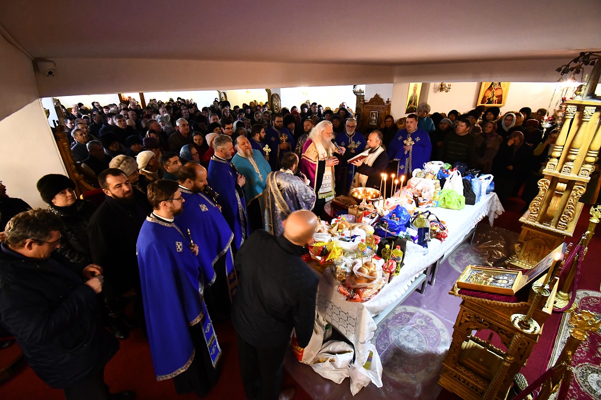 Taina Sfântului Maslu în Dealul Mare şi la Valea Budului