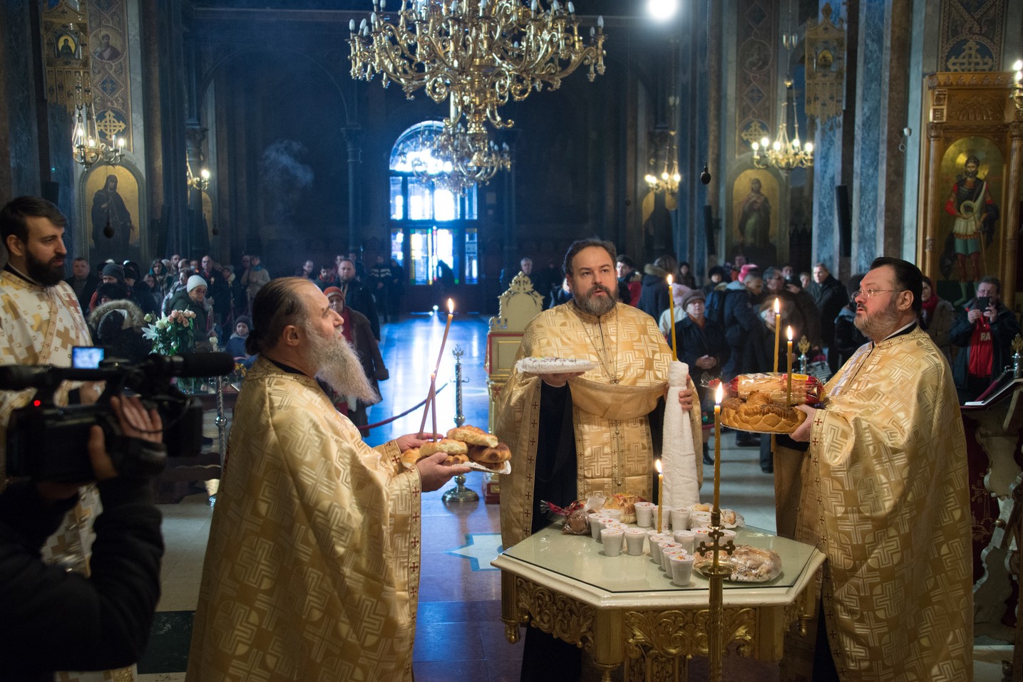 Centenarul la Iași: „Avem nevoie, ca și acum 100 de ani, de aceleași virtuți - credință în Dumnezeu, unitate și încredere sau curaj că putem realiza lucruri mari”