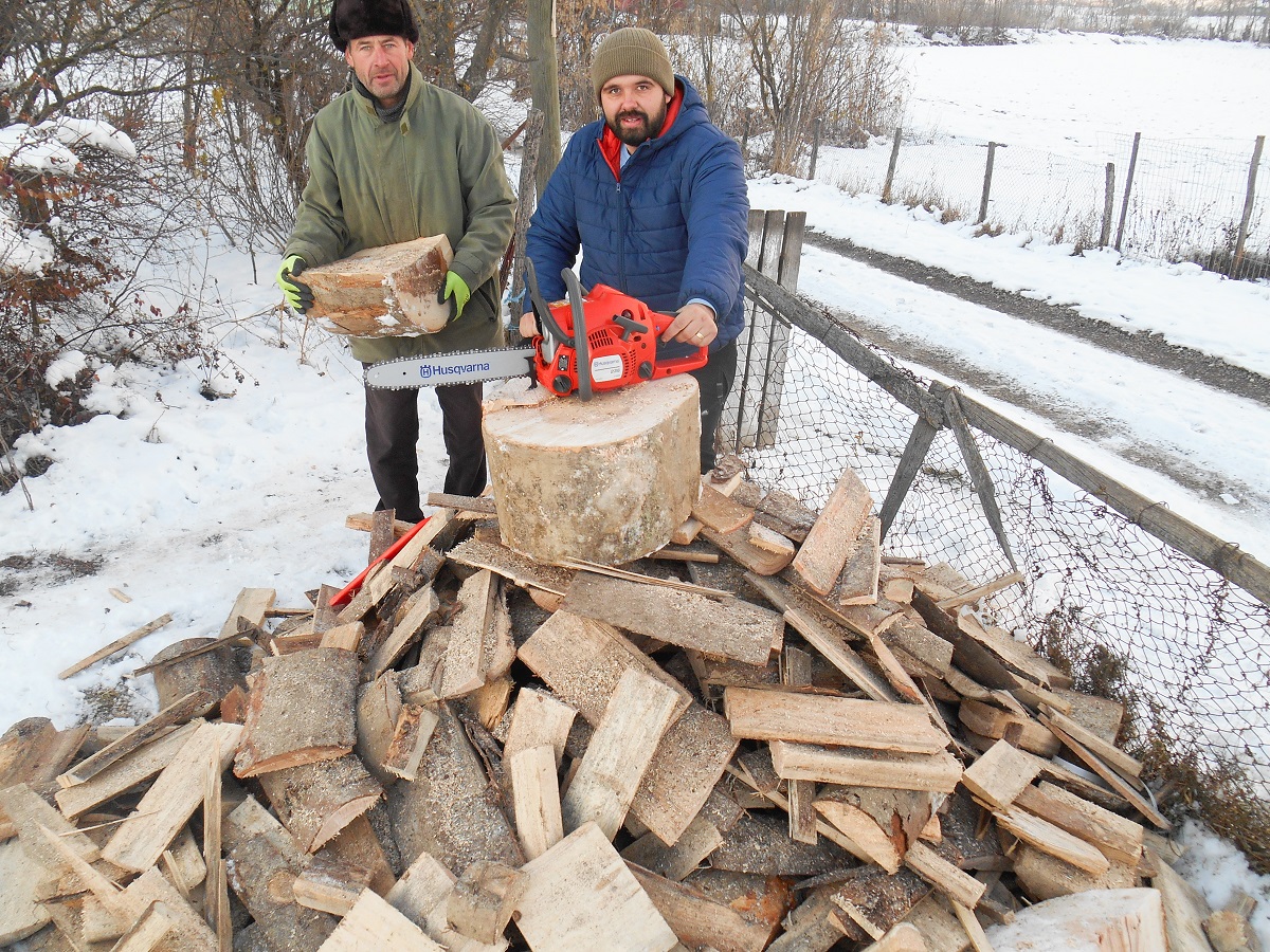 Proiectul misionar-filantropic „(Colin)dăm cu bucurie” în parohiile Chișcăreni și Sat Nou