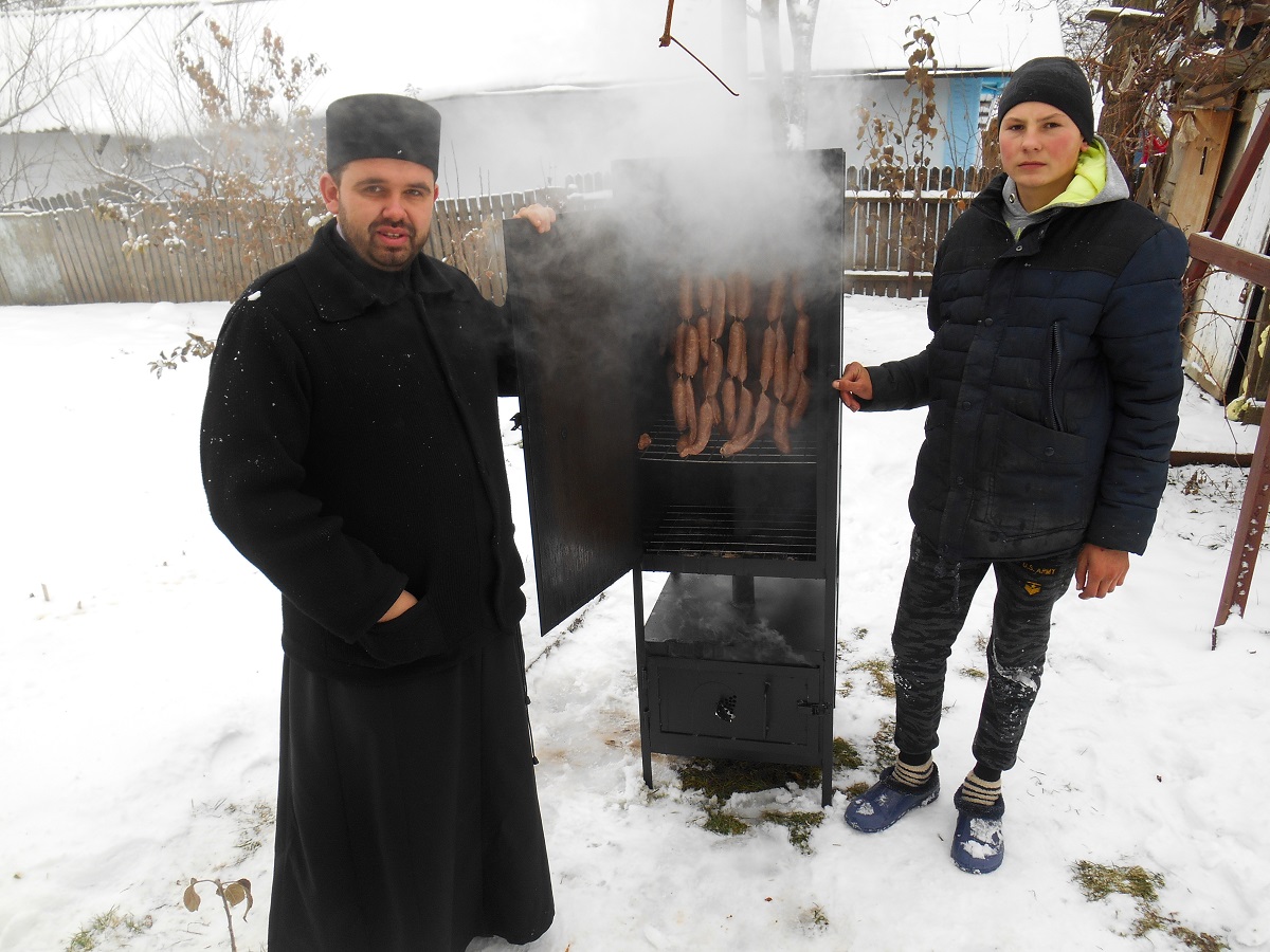 Proiectul misionar-filantropic „(Colin)dăm cu bucurie” în parohiile Chișcăreni și Sat Nou