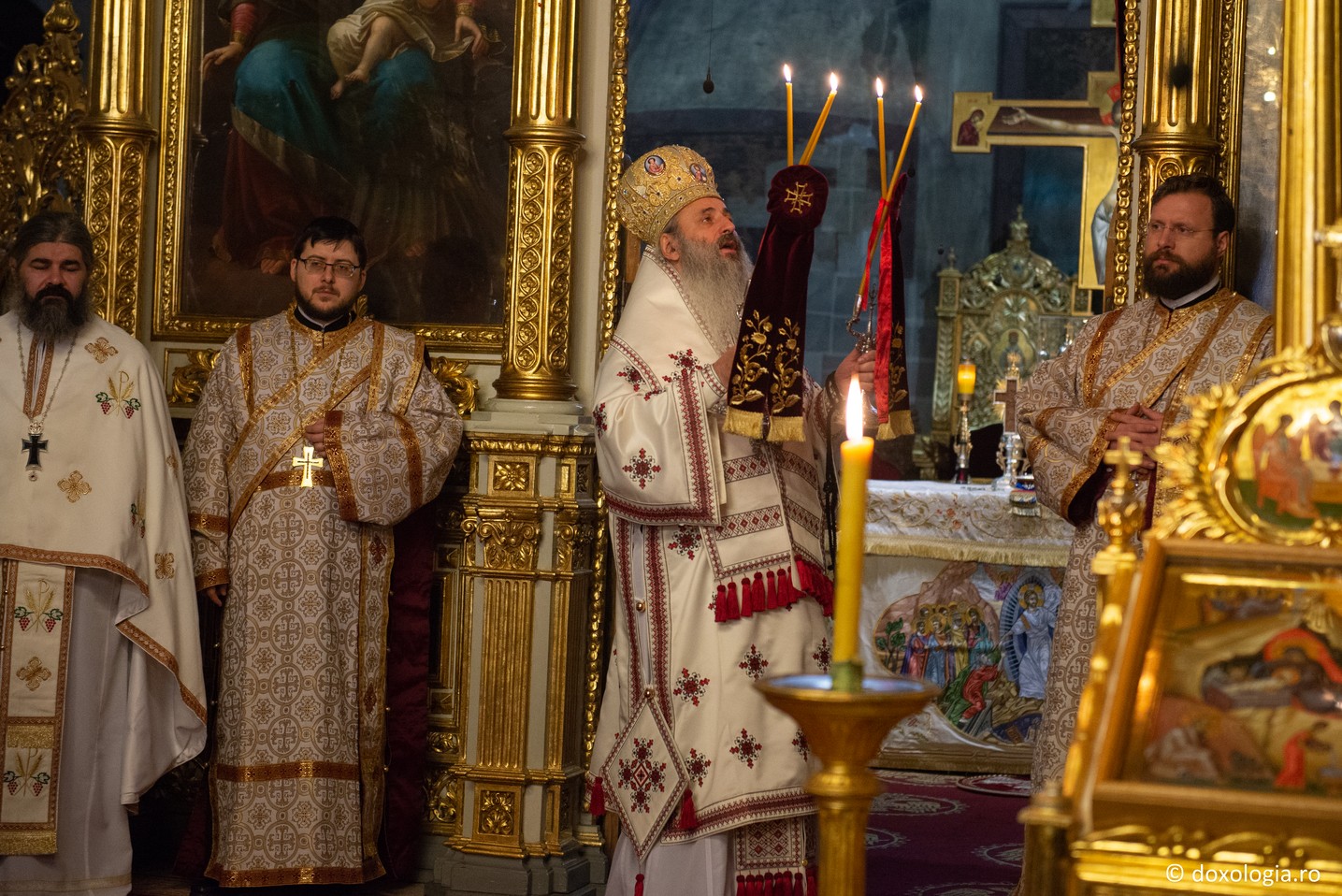 IPS Mitropolit Teofan: „Cel care are credință în Dumnezeu, atunci când totul este bine nu se mândrește, iar când apar necazuri și supărări nădăjduiește în Domnul” IPS Mitropolit Teofan: „Cel care are credință în Dumnezeu, atunci când totul este bine nu se mândrește, iar când apar necazuri și supărări nădăjduiește în Domnul”