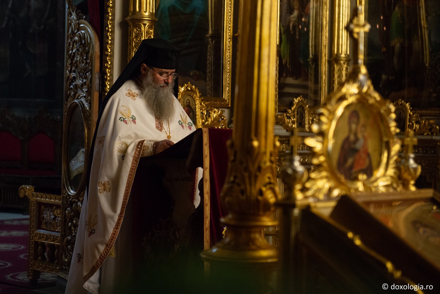 IPS Mitropolit Teofan: „Cel care are credință în Dumnezeu, atunci când totul este bine nu se mândrește, iar când apar necazuri și supărări nădăjduiește în Domnul” IPS Mitropolit Teofan: „Cel care are credință în Dumnezeu, atunci când totul este bine nu se mândrește, iar când apar necazuri și supărări nădăjduiește în Domnul”