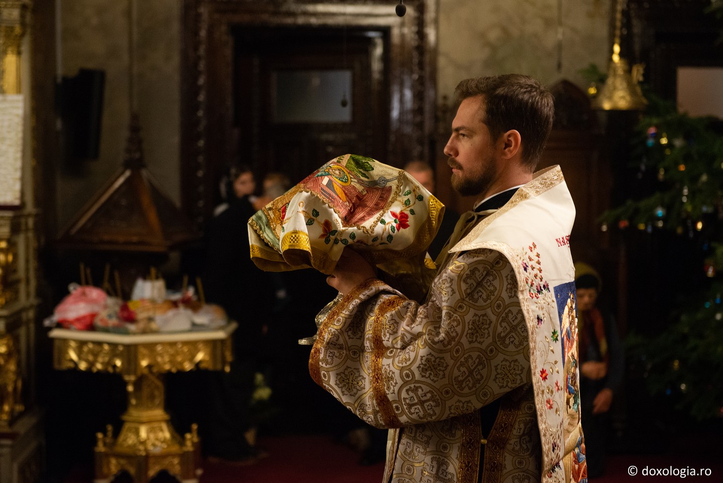 IPS Mitropolit Teofan: „Cel care are credință în Dumnezeu, atunci când totul este bine nu se mândrește, iar când apar necazuri și supărări nădăjduiește în Domnul” IPS Mitropolit Teofan: „Cel care are credință în Dumnezeu, atunci când totul este bine nu se mândrește, iar când apar necazuri și supărări nădăjduiește în Domnul”