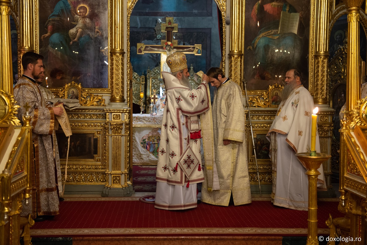 IPS Mitropolit Teofan: „Cel care are credință în Dumnezeu, atunci când totul este bine nu se mândrește, iar când apar necazuri și supărări nădăjduiește în Domnul” IPS Mitropolit Teofan: „Cel care are credință în Dumnezeu, atunci când totul este bine nu se mândrește, iar când apar necazuri și supărări nădăjduiește în Domnul”