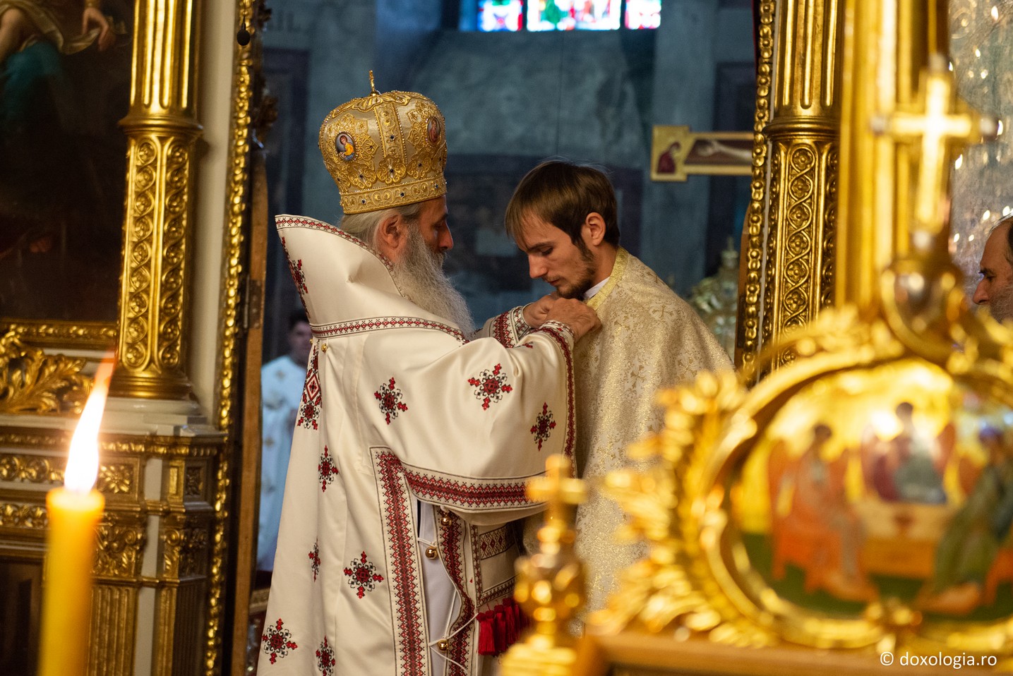 IPS Mitropolit Teofan: „Cel care are credință în Dumnezeu, atunci când totul este bine nu se mândrește, iar când apar necazuri și supărări nădăjduiește în Domnul” IPS Mitropolit Teofan: „Cel care are credință în Dumnezeu, atunci când totul este bine nu se mândrește, iar când apar necazuri și supărări nădăjduiește în Domnul”