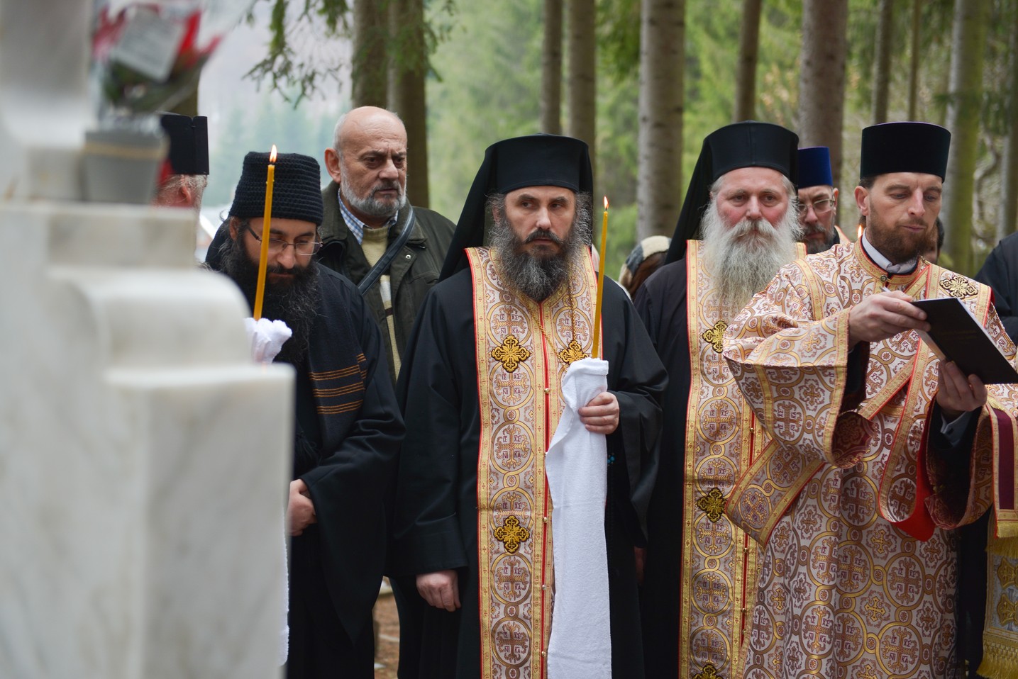 Slujbă de pomenire pentru Părintele Cleopa Ilie, la 20 de ani de la trecerea sa la Domnul Slujbă de pomenire pentru Părintele Cleopa Ilie, la 20 de ani de la trecerea sa la Domnul