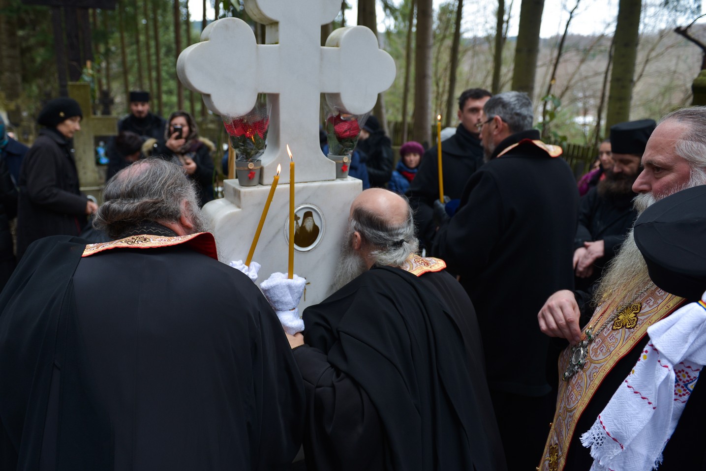 Slujbă de pomenire pentru Părintele Cleopa Ilie, la 20 de ani de la trecerea sa la Domnul Slujbă de pomenire pentru Părintele Cleopa Ilie, la 20 de ani de la trecerea sa la Domnul