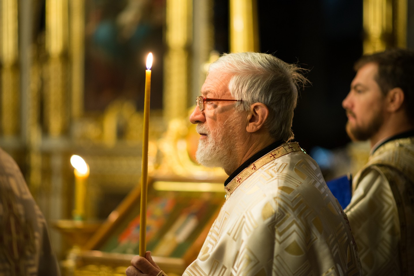 Slujba Parastasului pentru făuritorii Unirii Bucovinei cu Regatul României: „Să se arate duhul unității și în revenirea acasă a teritoriilor încă înstrăinate”