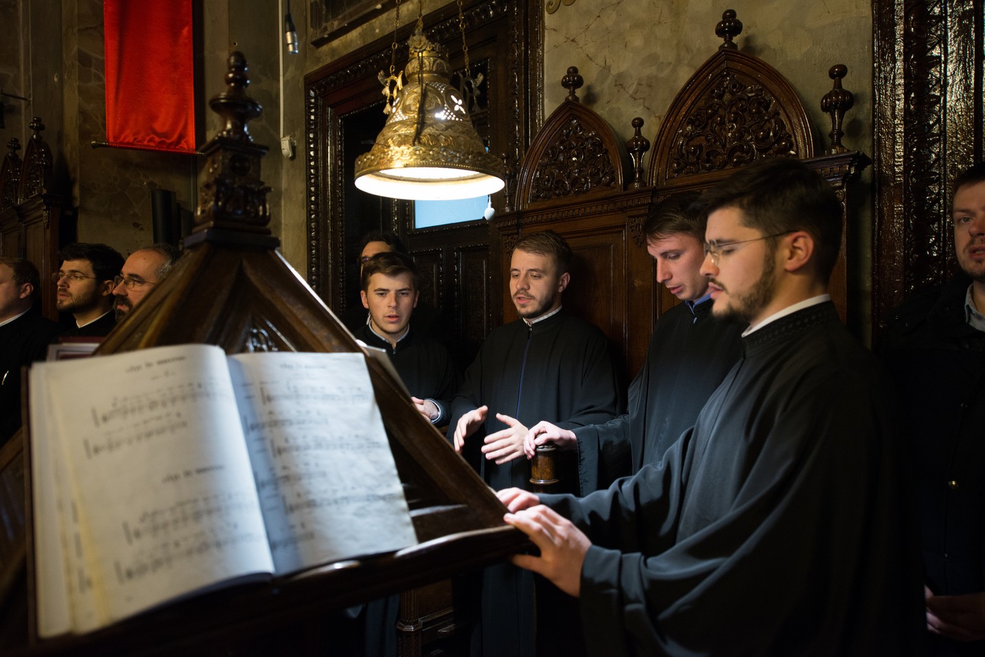 Slujba Parastasului pentru făuritorii Unirii Bucovinei cu Regatul României: „Să se arate duhul unității și în revenirea acasă a teritoriilor încă înstrăinate”