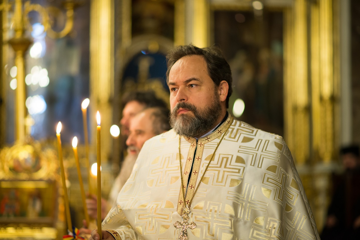 Slujba Parastasului pentru făuritorii Unirii Bucovinei cu Regatul României: „Să se arate duhul unității și în revenirea acasă a teritoriilor încă înstrăinate”