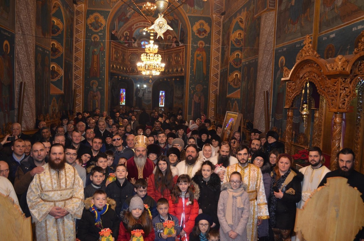 Slujbe arhiereşti în zilele de Crăciun