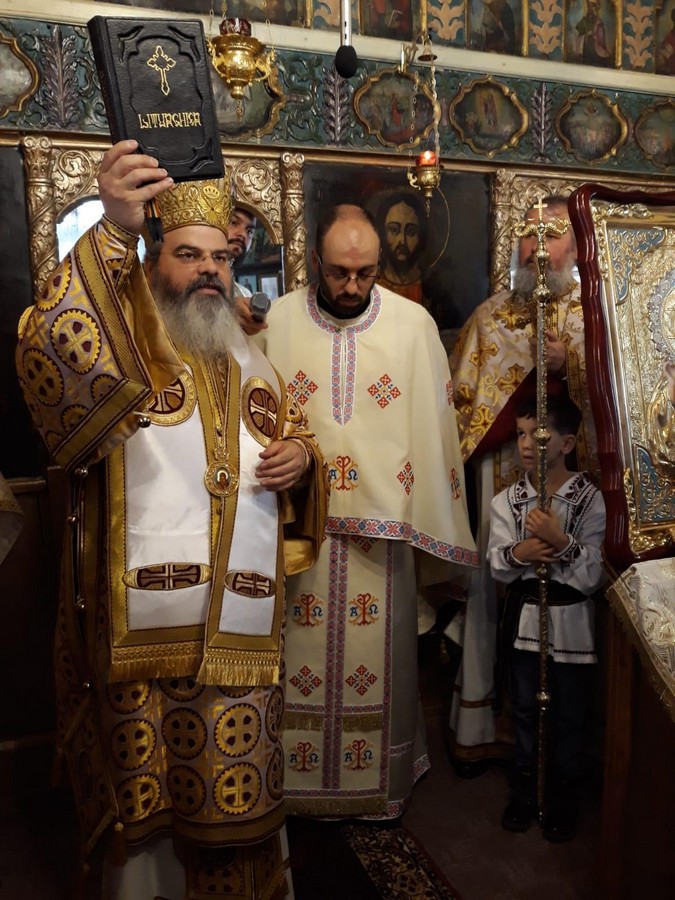 Slujbe arhiereşti în parohiile Beneşti şi Crâng