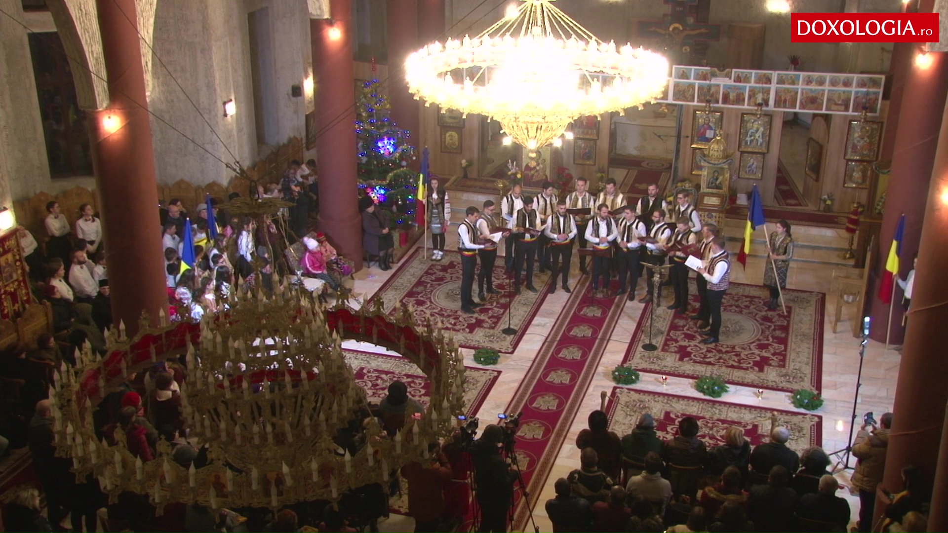 (Video) Corul Trysaghion - „La poarta lu' împăratu”