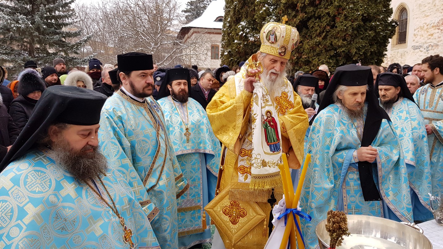 Sfinţirea cea mare a apei în Bucovina