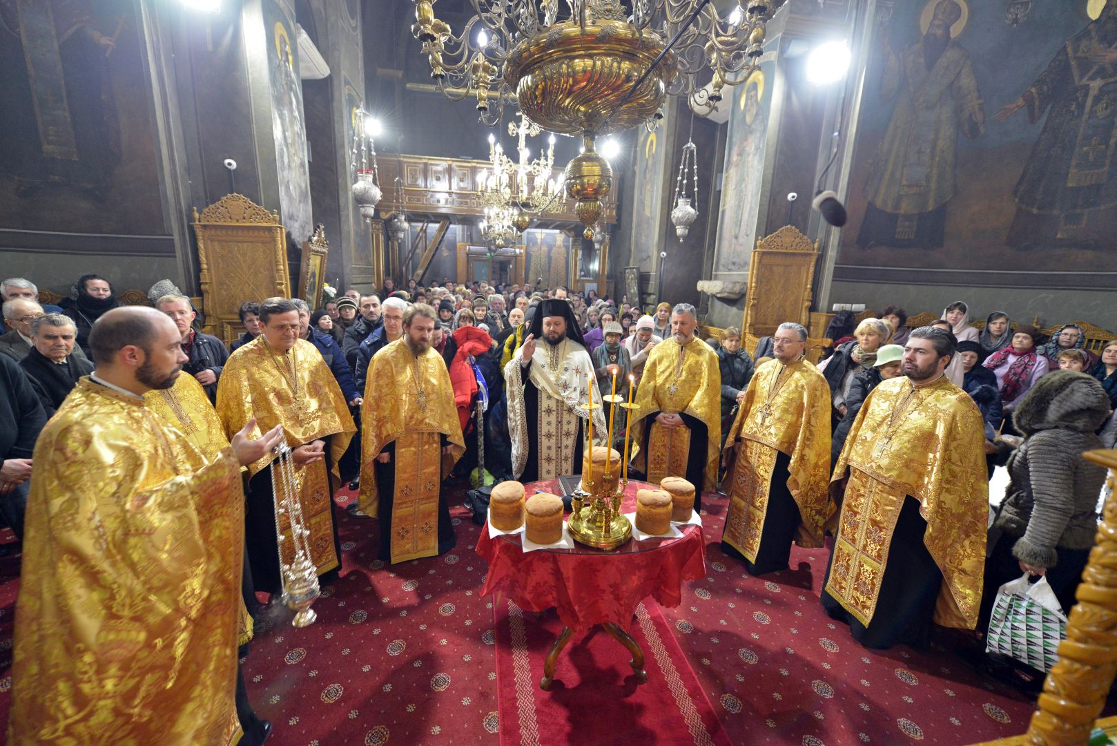 Procesiune cu icoana şi moaştele Sfântului Antonie, în Capitală