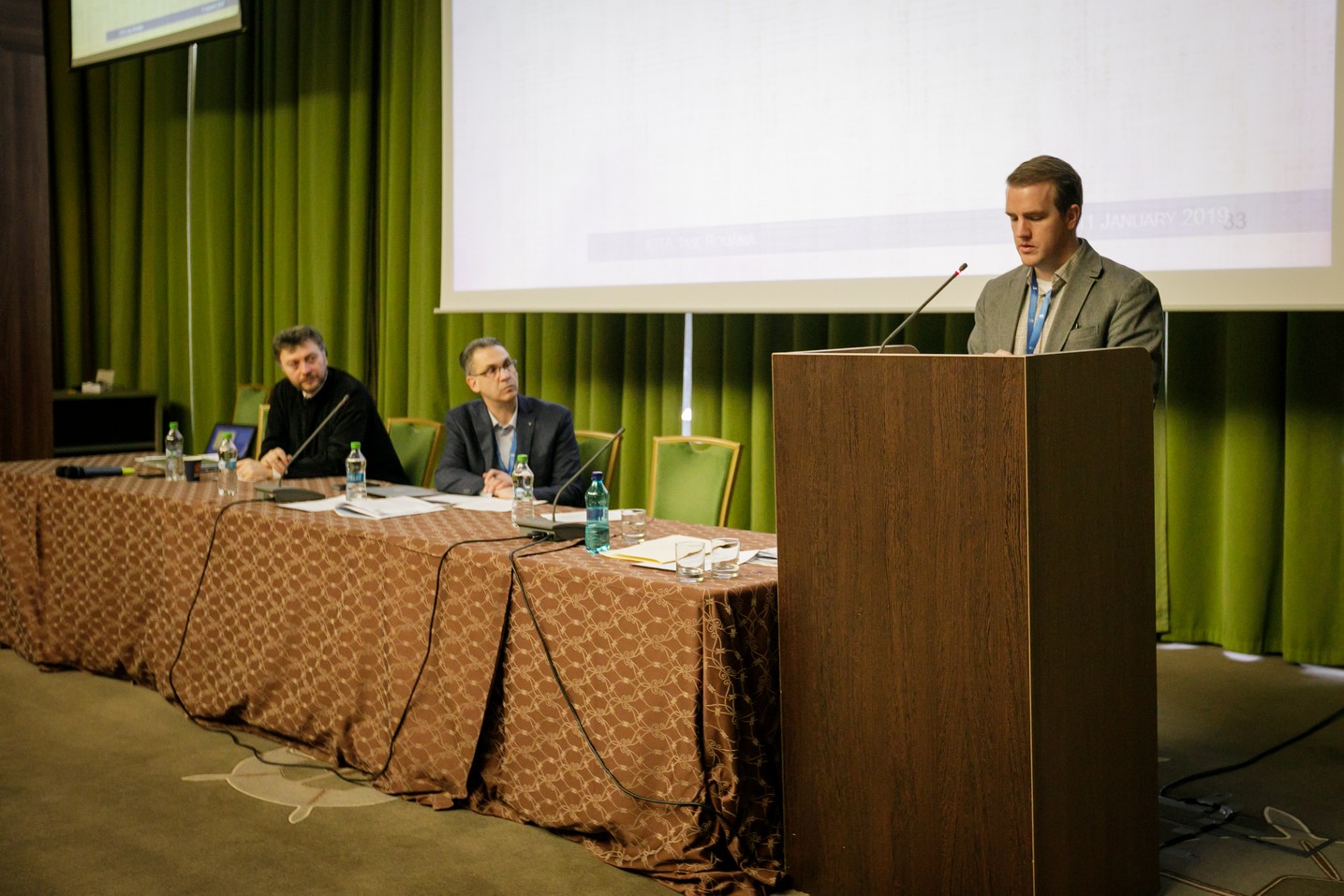 Comunicări ştiinţifice, vernisaj de icoane şi lansări de carte, în cadrul Conferinţei IOTA organizate la Iaşi