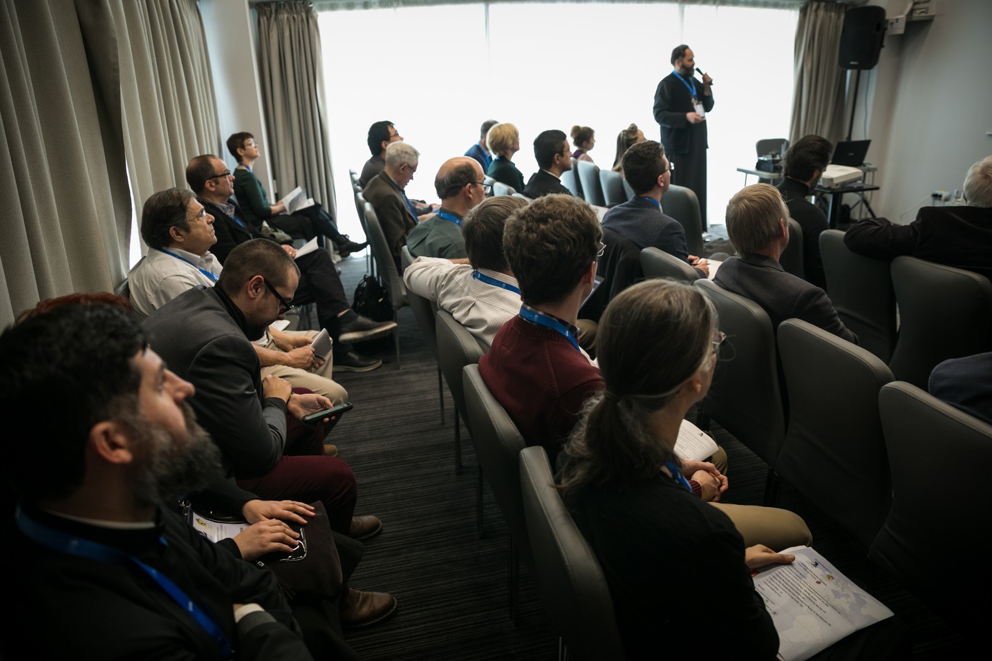 Comunicări ştiinţifice, vernisaj de icoane şi lansări de carte, în cadrul Conferinţei IOTA organizate la Iaşi