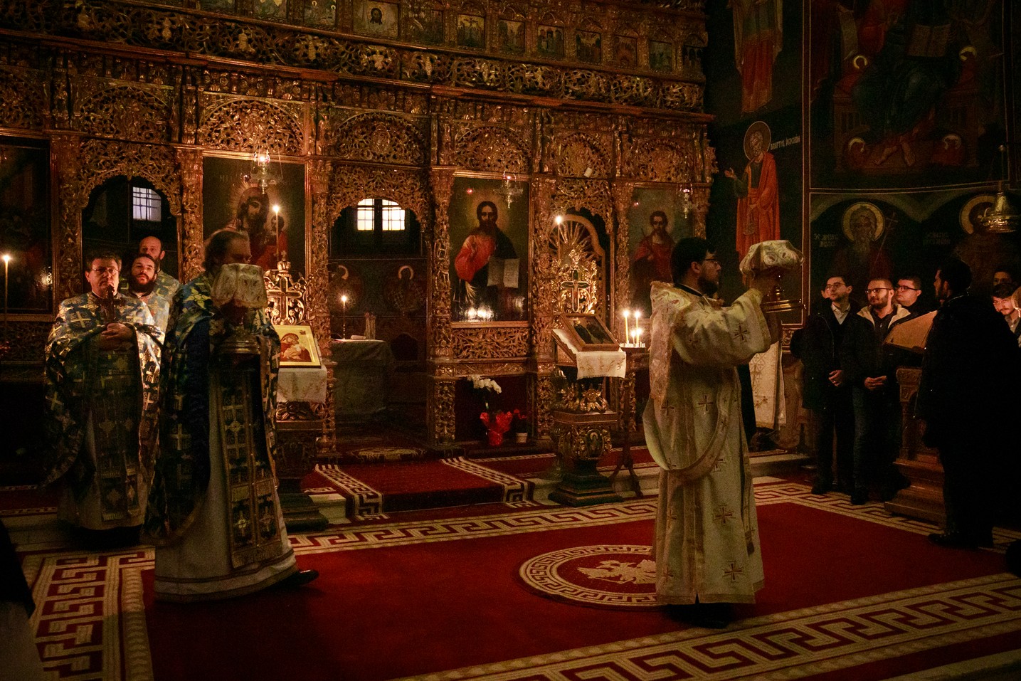 Comunicări ştiinţifice, vernisaj de icoane şi lansări de carte, în cadrul Conferinţei IOTA organizate la Iaşi