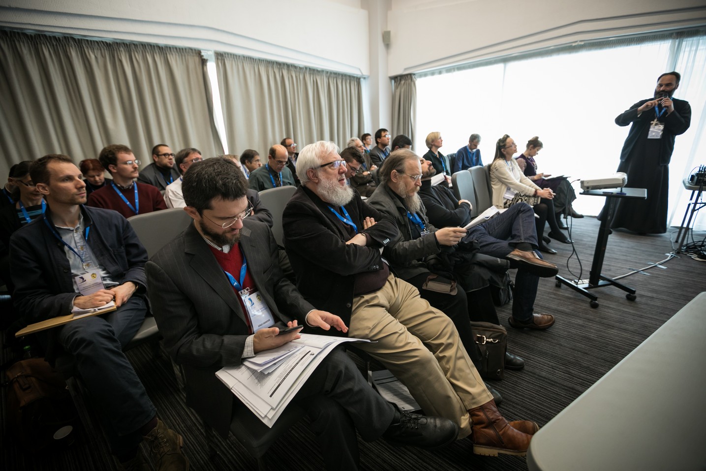 Comunicări ştiinţifice, vernisaj de icoane şi lansări de carte, în cadrul Conferinţei IOTA organizate la Iaşi