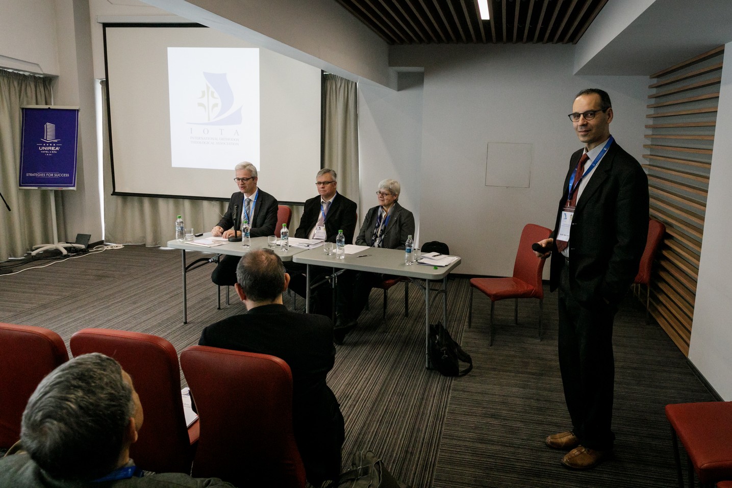 Comunicări ştiinţifice, vernisaj de icoane şi lansări de carte, în cadrul Conferinţei IOTA organizate la Iaşi