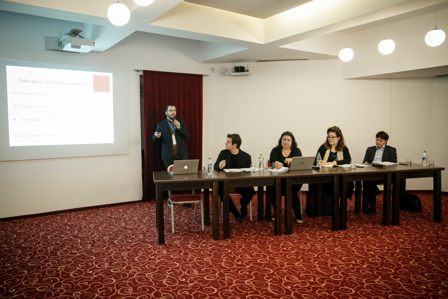 Comunicări ştiinţifice, vernisaj de icoane şi lansări de carte, în cadrul Conferinţei IOTA organizate la Iaşi