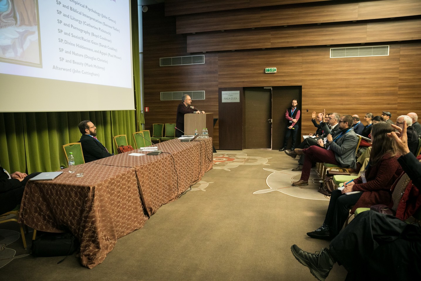 Comunicări ştiinţifice, vernisaj de icoane şi lansări de carte, în cadrul Conferinţei IOTA organizate la Iaşi