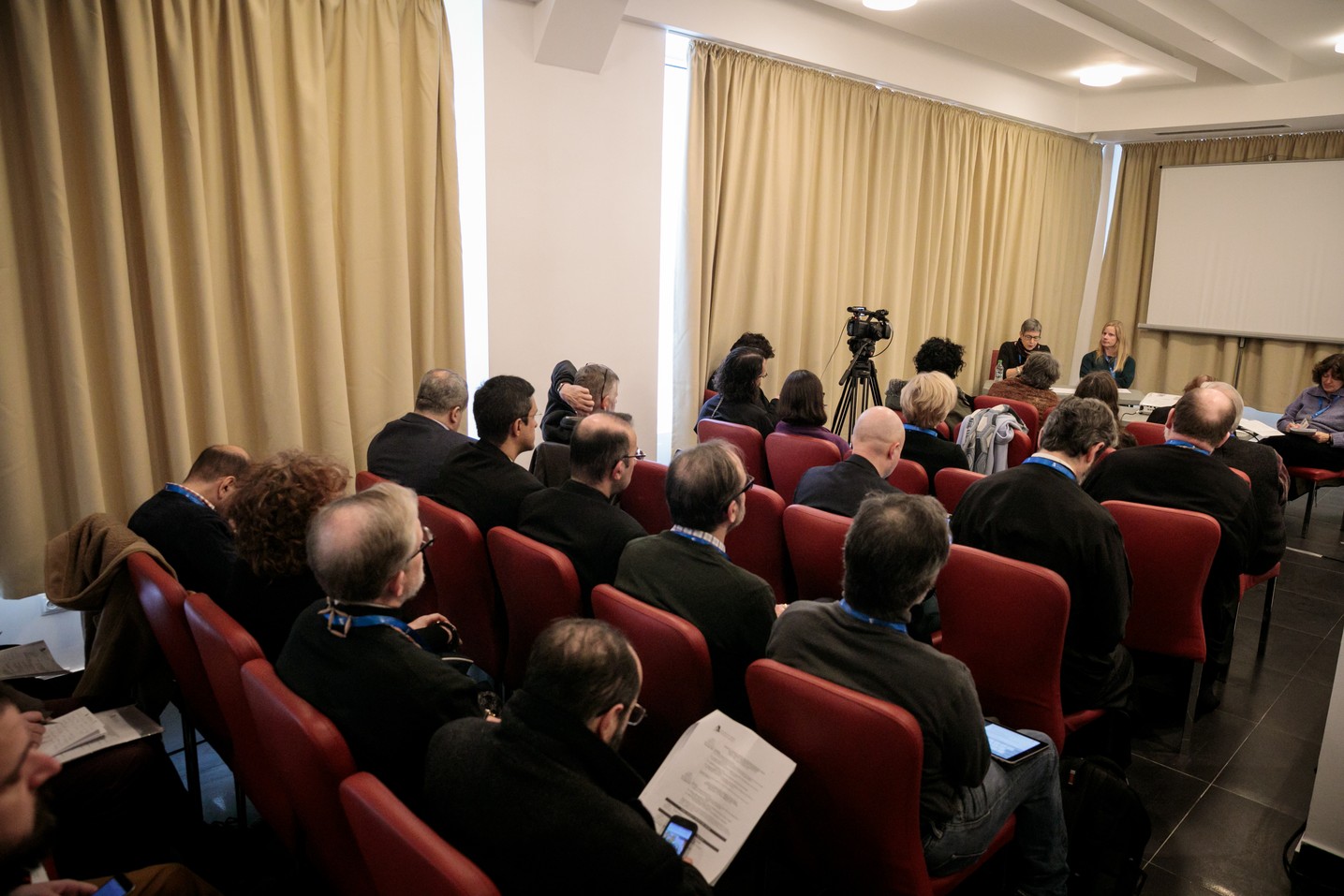 Comunicări ştiinţifice, vernisaj de icoane şi lansări de carte, în cadrul Conferinţei IOTA organizate la Iaşi