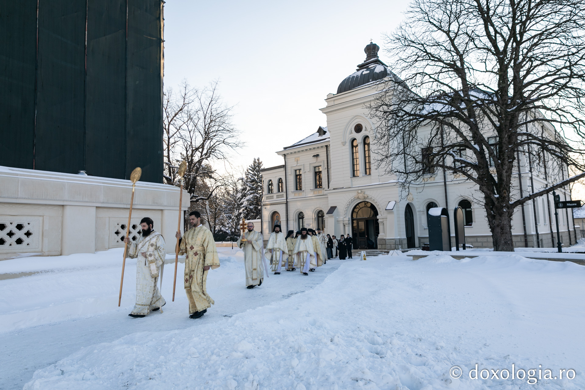 Conferința internațională IOTA de la Iași, la final: Liturghie arhierească la Catedrala Mitropolitană