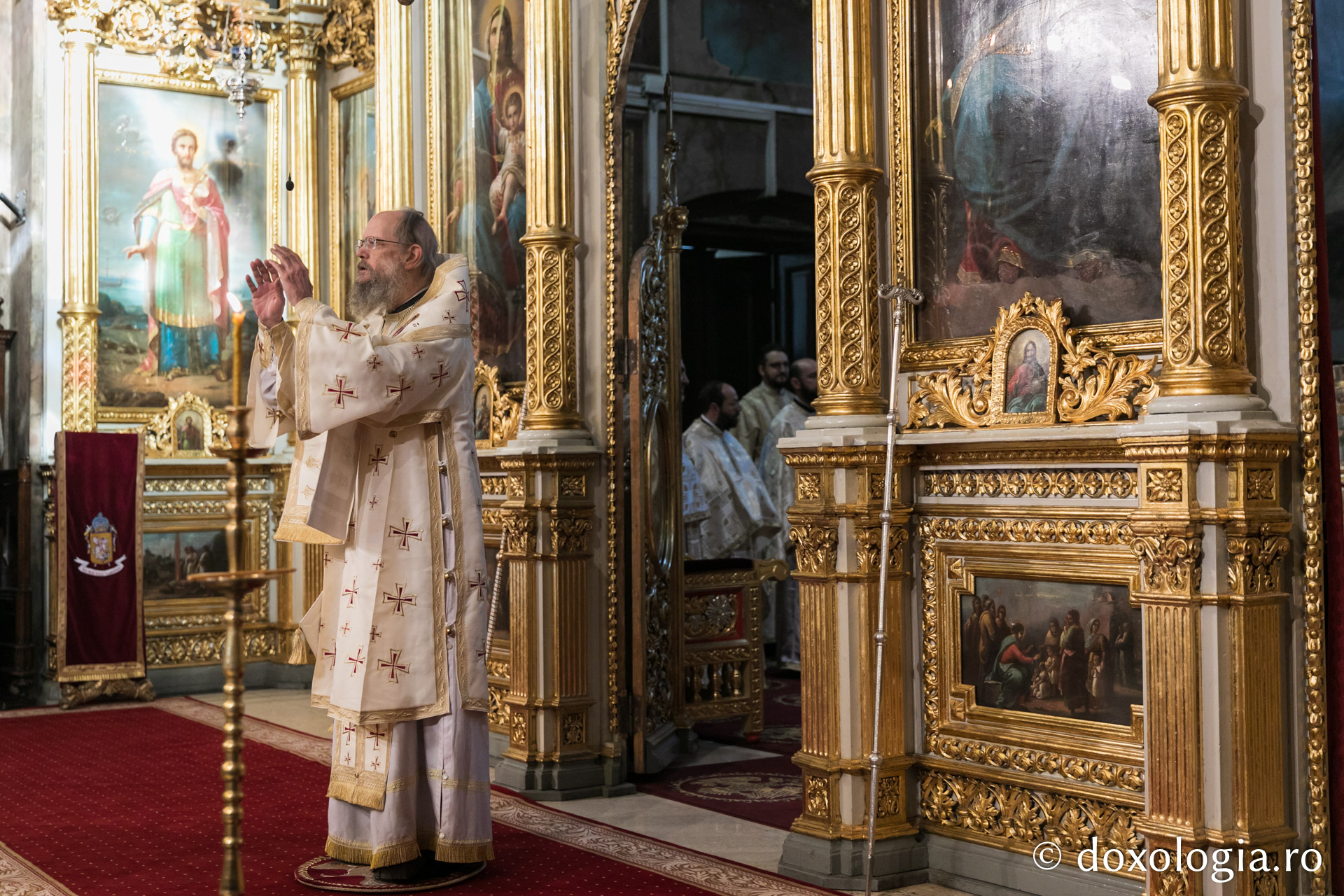 Conferința internațională IOTA de la Iași, la final: Liturghie arhierească la Catedrala Mitropolitană