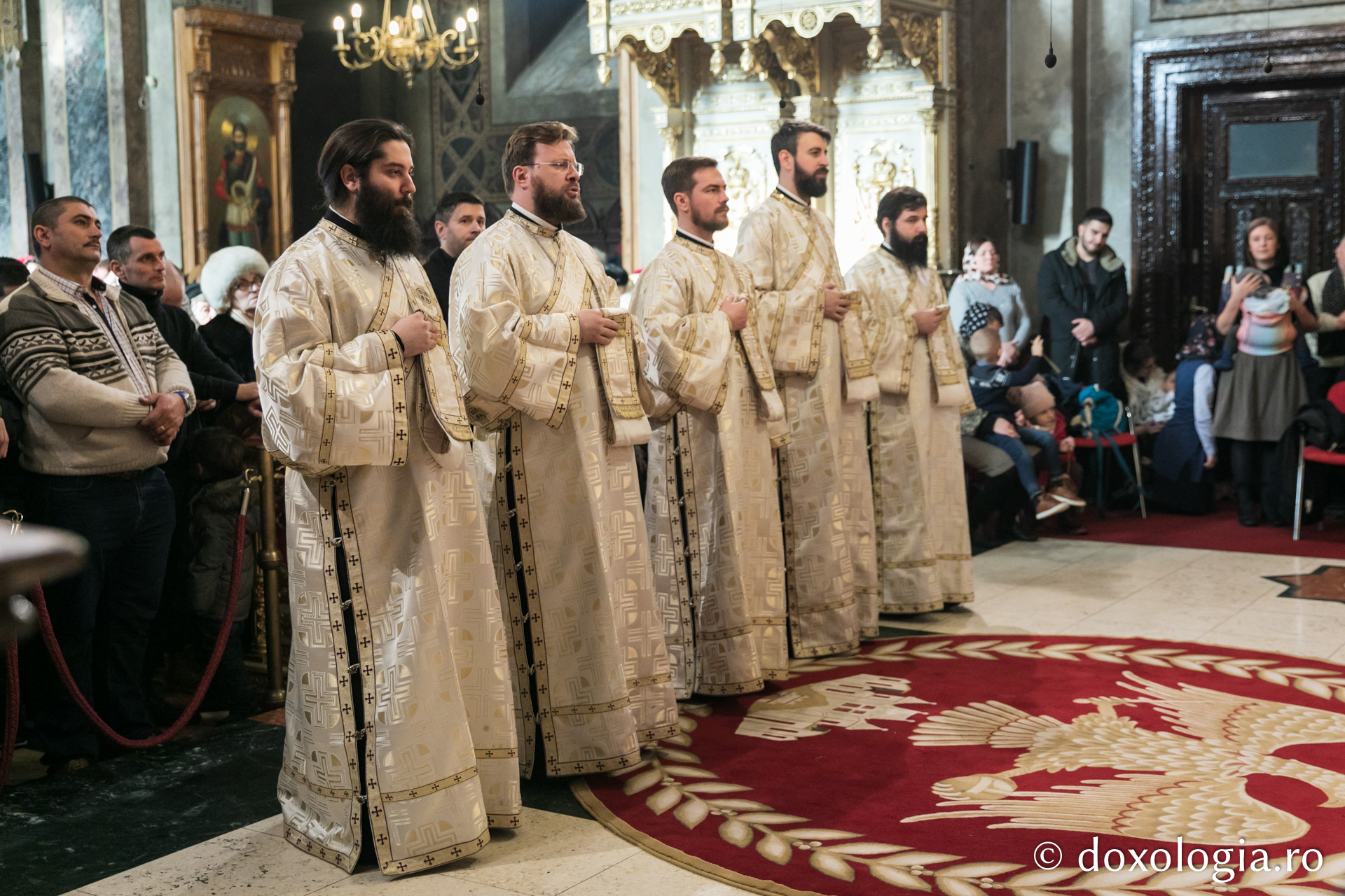 Conferința internațională IOTA de la Iași, la final: Liturghie arhierească la Catedrala Mitropolitană