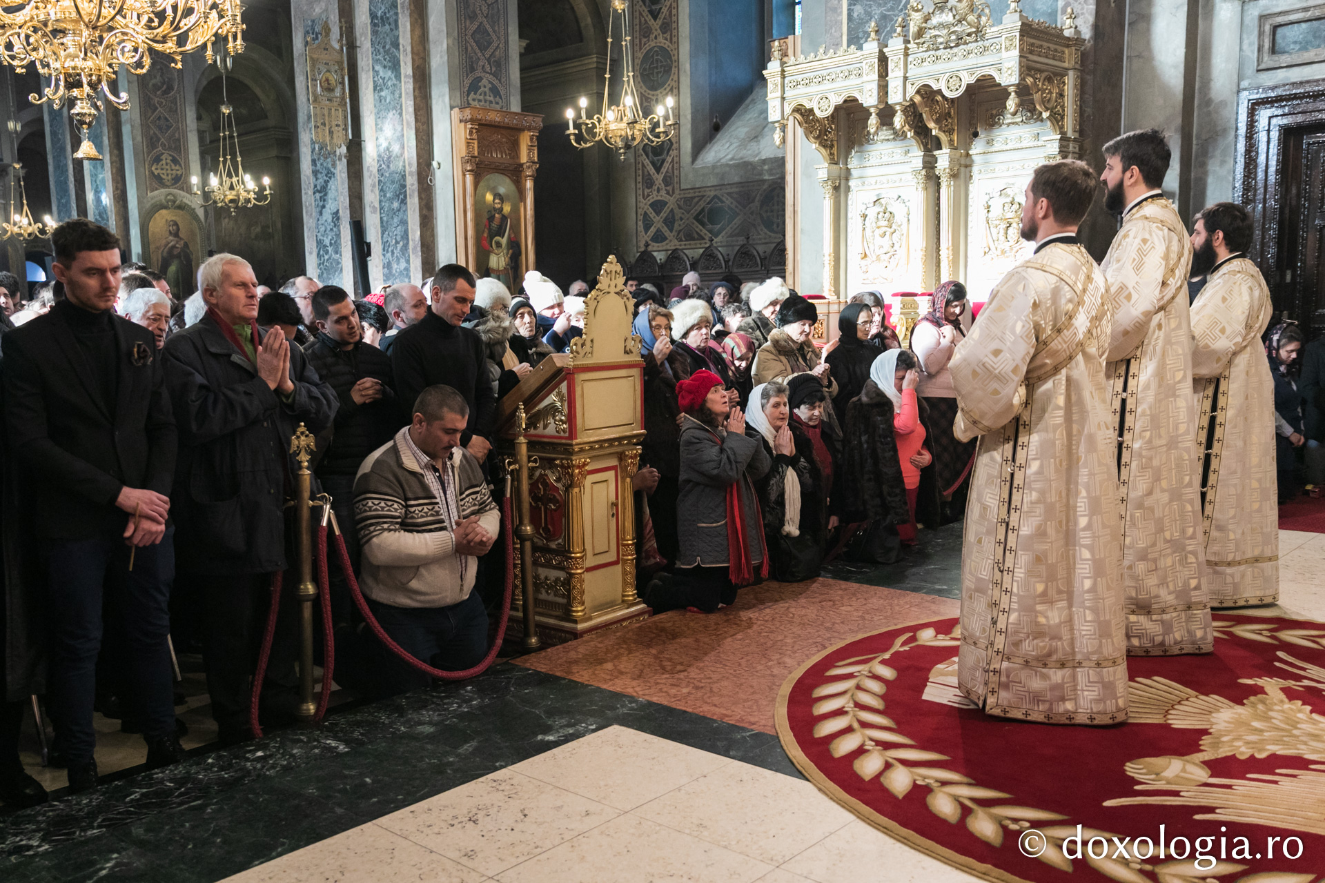 Conferința internațională IOTA de la Iași, la final: Liturghie arhierească la Catedrala Mitropolitană