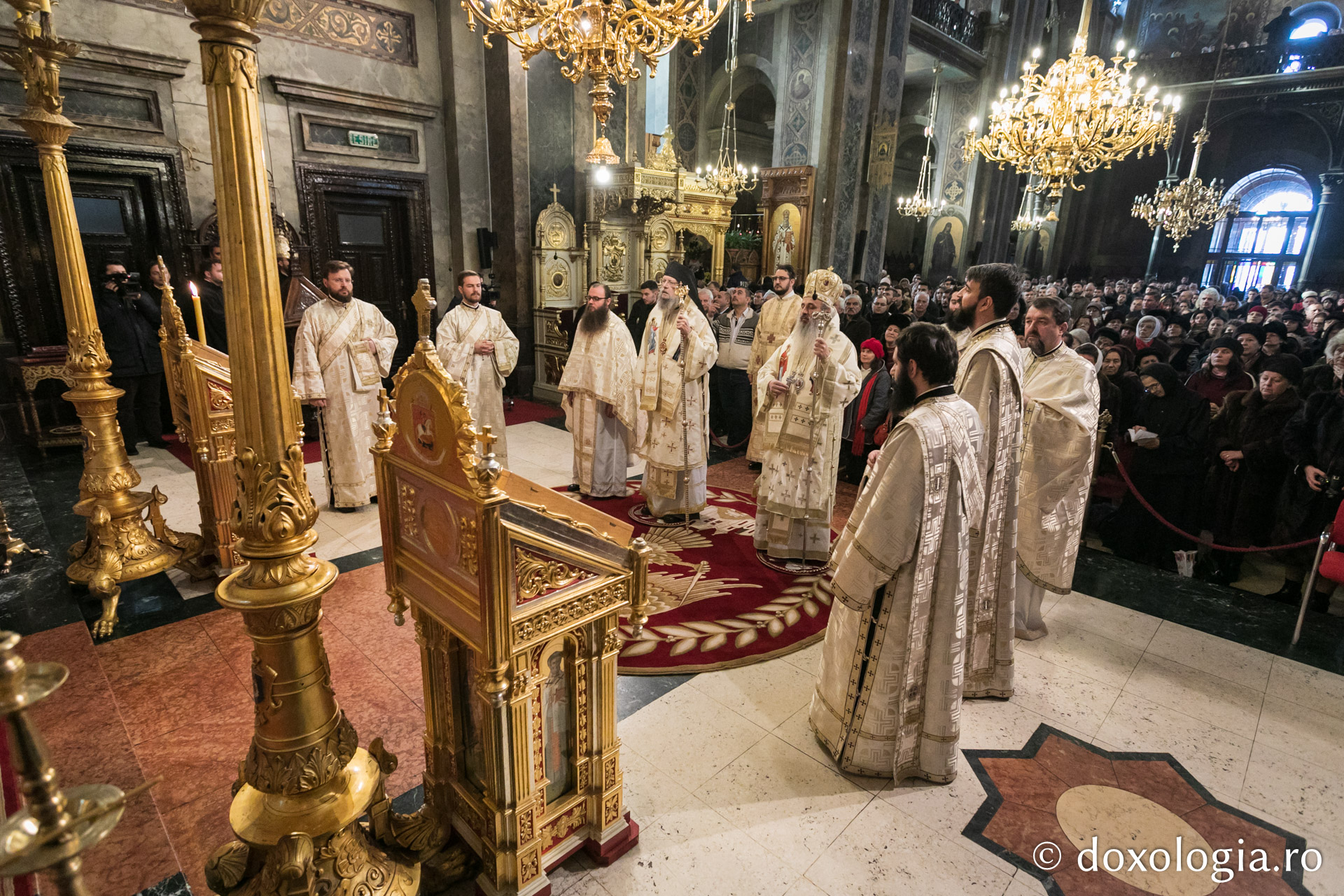 Conferința internațională IOTA de la Iași, la final: Liturghie arhierească la Catedrala Mitropolitană