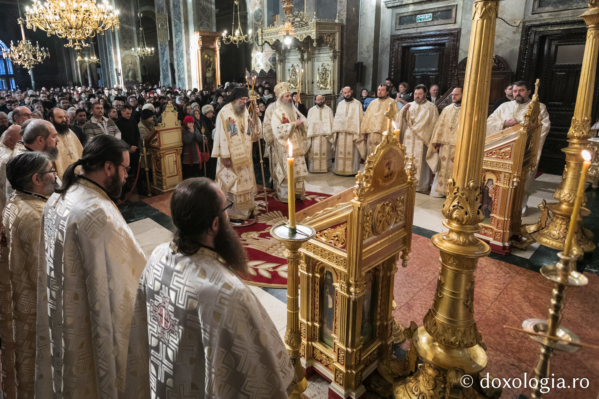 Conferința internațională IOTA de la Iași, la final: Liturghie arhierească la Catedrala Mitropolitană