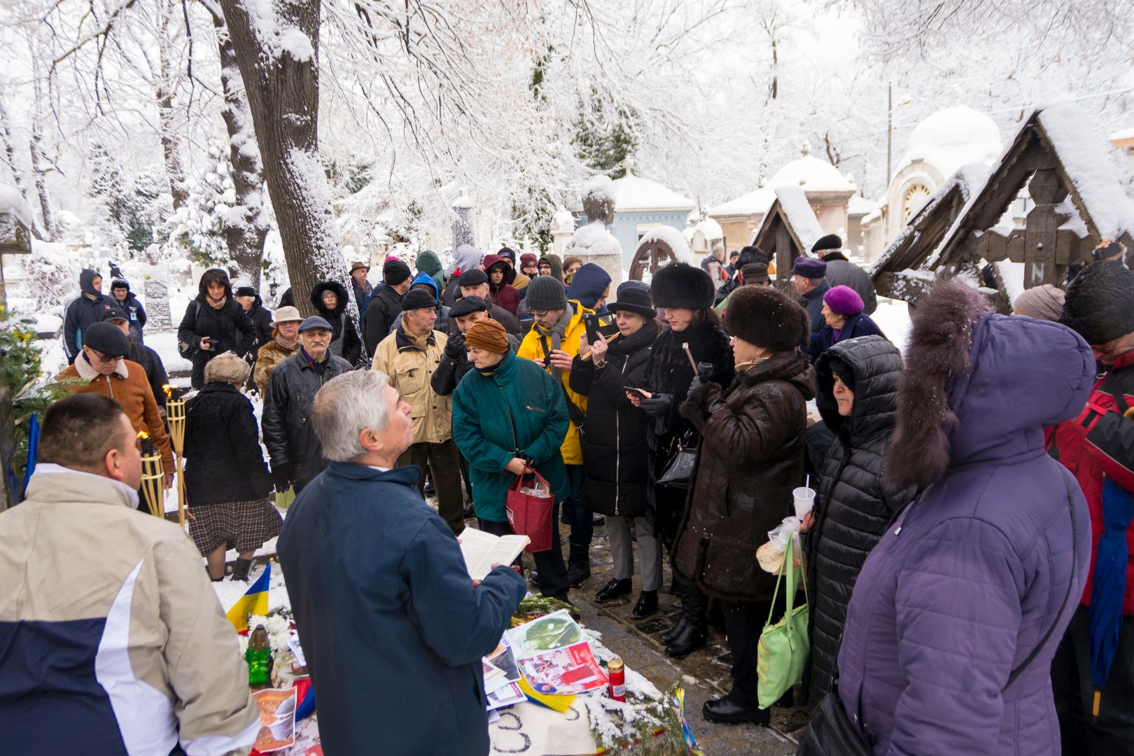 Poetul Mihai Eminescu a fost pomenit la mormântul său din cimitirul Bellu