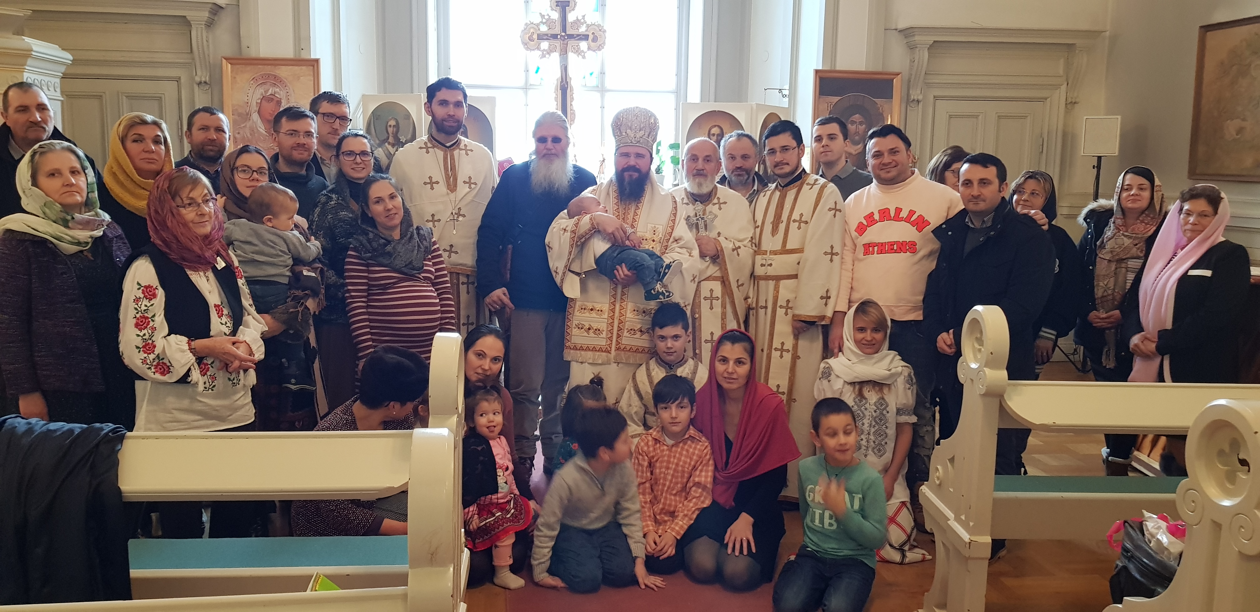 Sfânta Liturghie arhierească în mijlocul credincioșilor din Uppsala, Suedia Sfânta Liturghie arhierească în mijlocul credincioșilor din Uppsala, Suedia