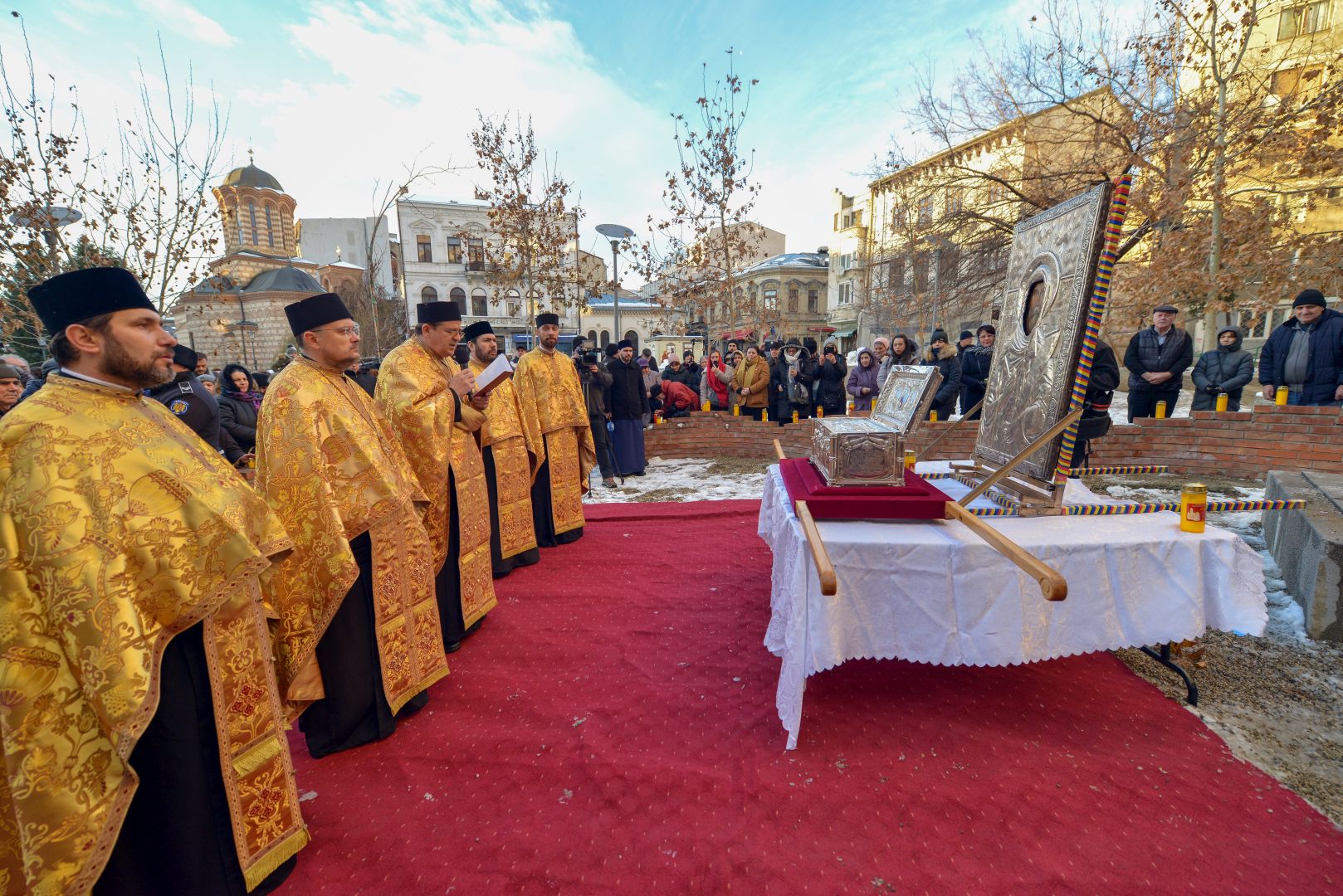 Procesiune cu icoana şi moaştele Sfântului Antonie, în Capitală