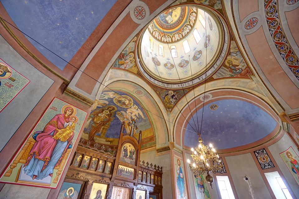 Biserica „Sfântul Dumitru” – tezaurul de la poalele Munților Bodoc Biserica „Sfântul Dumitru” – tezaurul de la poalele Munților Bodoc